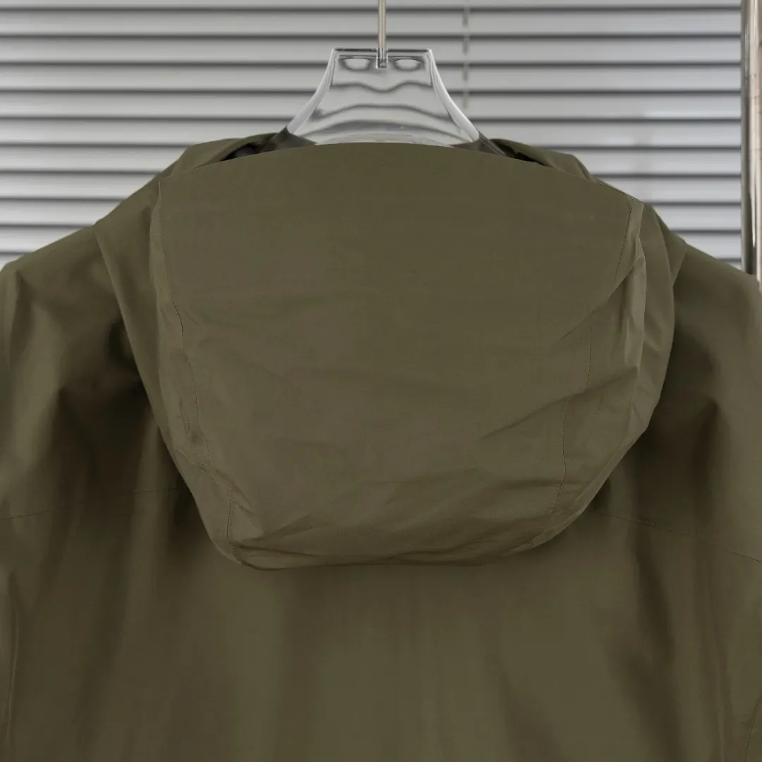Beta LT GORE-TEX Hooded Jacket D30023651 — view 13