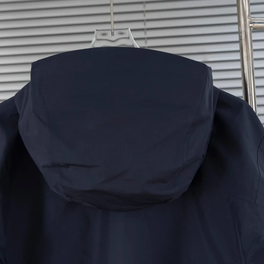 Beta LT GORE-TEX Hooded Jacket D30023648 — view 13