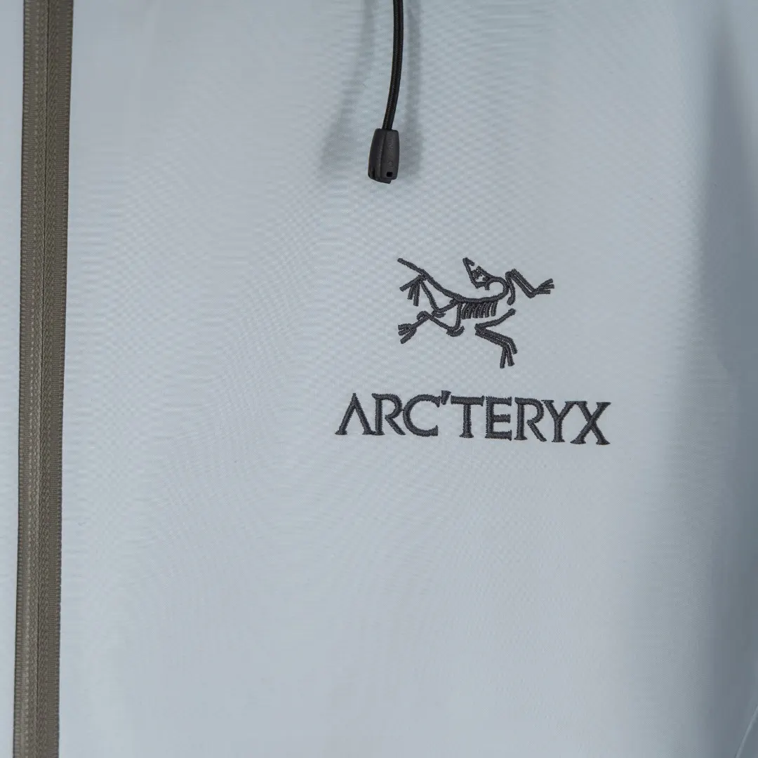 Beta LT GORE-TEX Hooded Jacket D30023647 — view 5