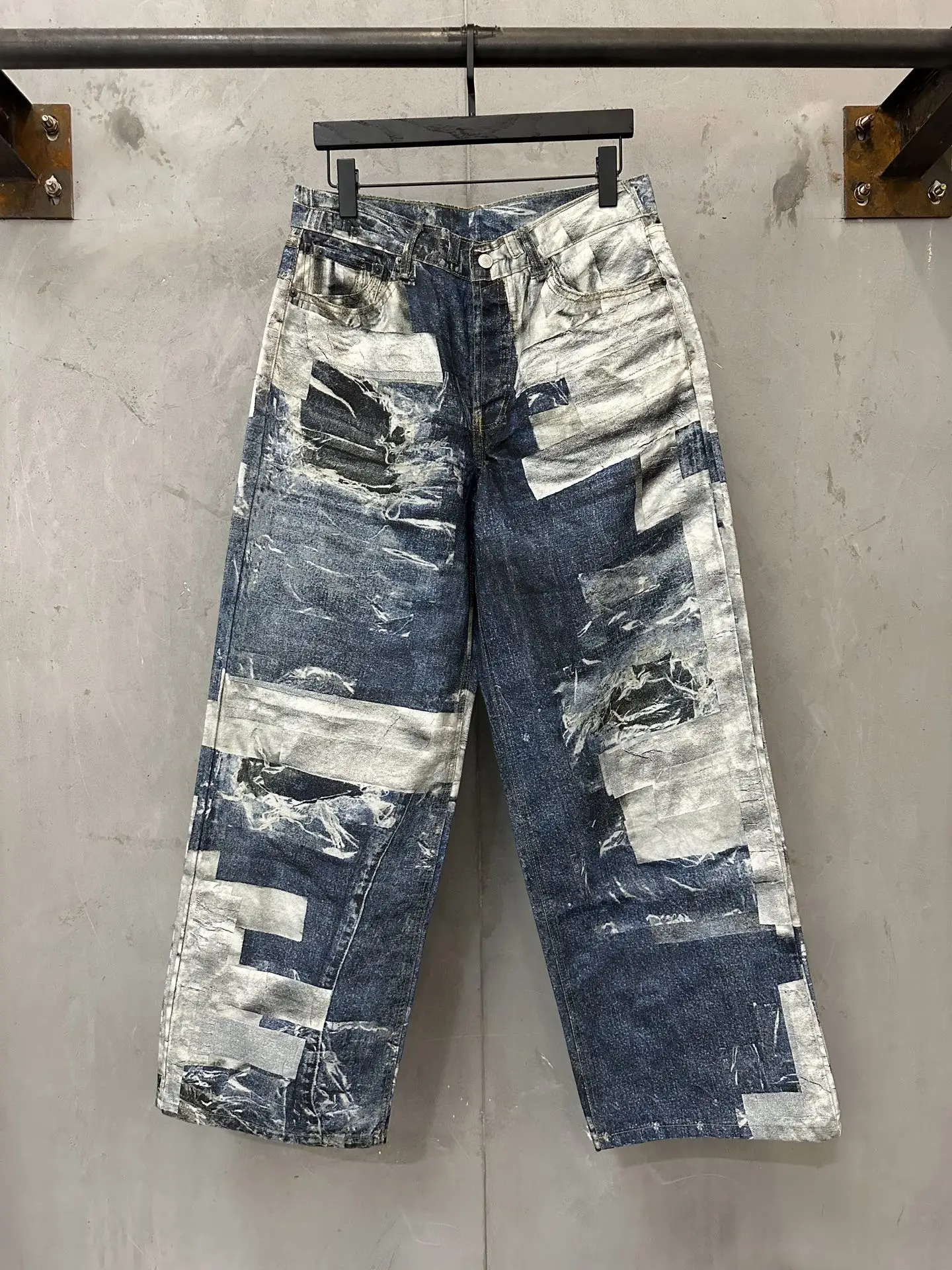 Trompe L'oeil Print Straight-Leg Jeans D31022227