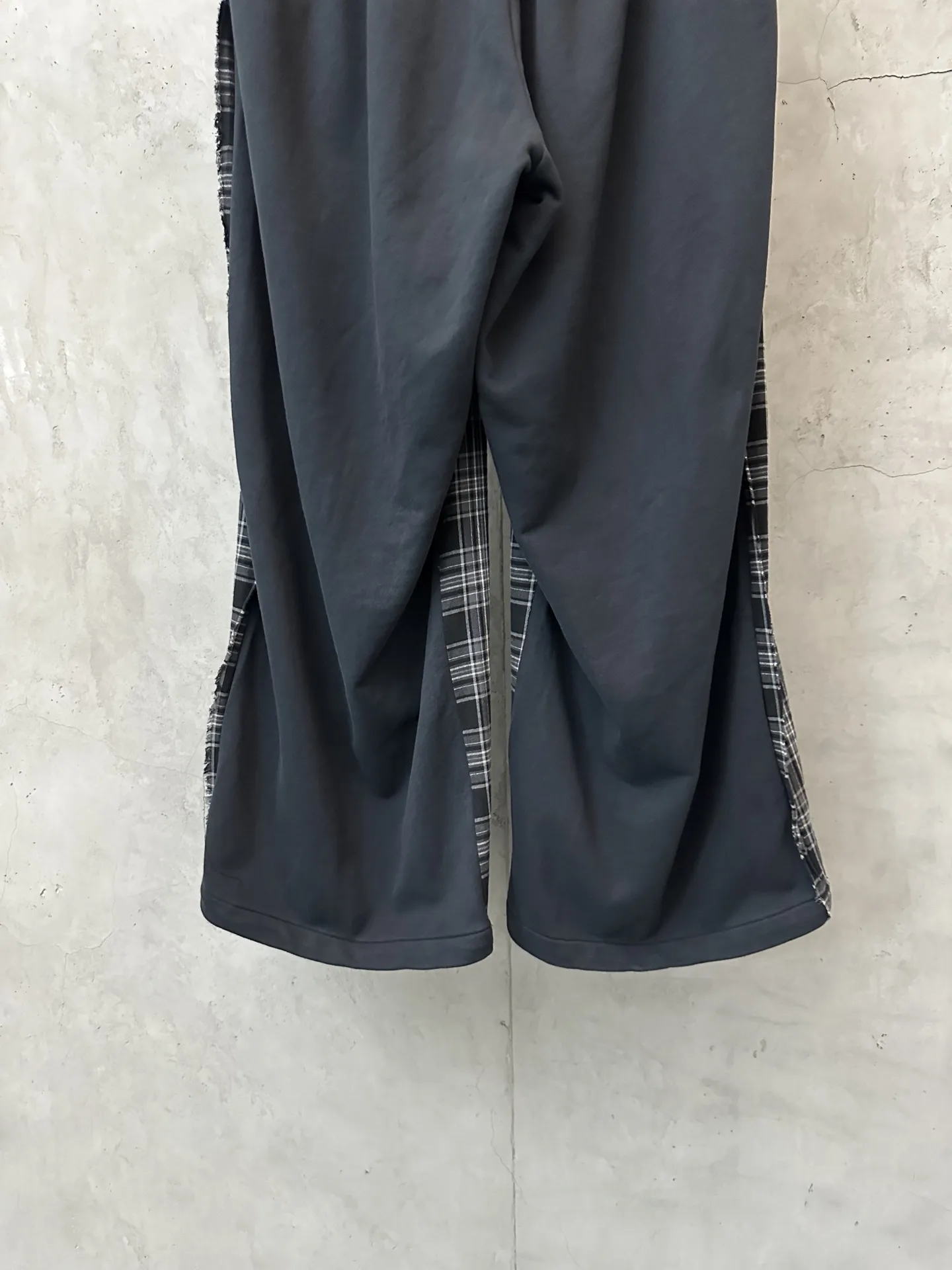 Plaid Paneled Wide-Leg Trousers D31011924 — view 6