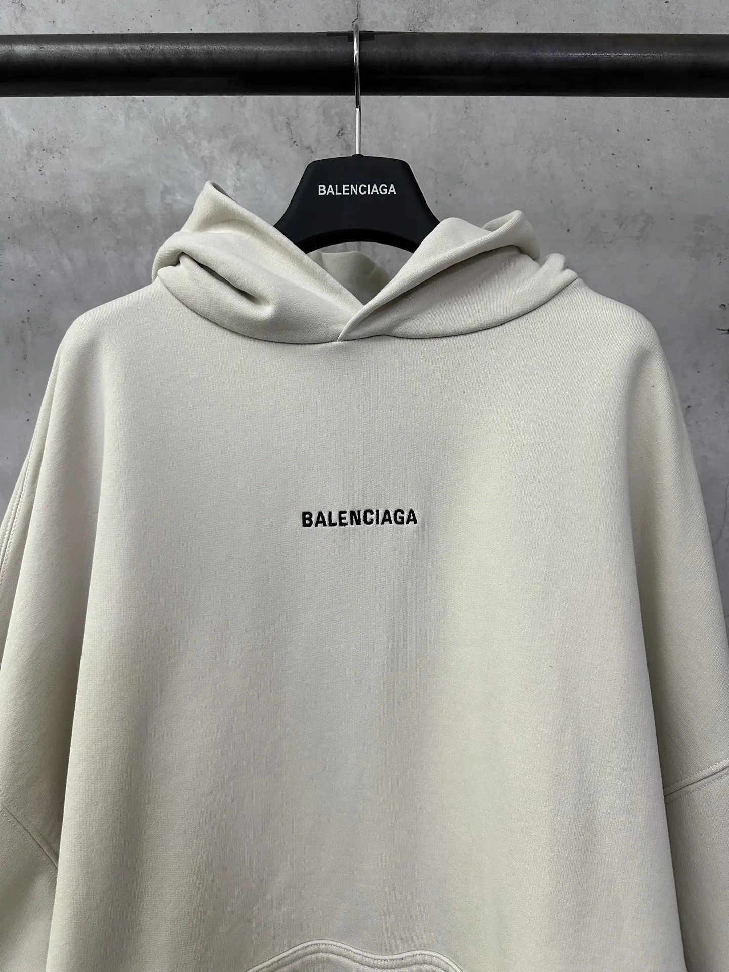 Logo Embroidery Oversized Cotton Hoodie D31018851 — view 3
