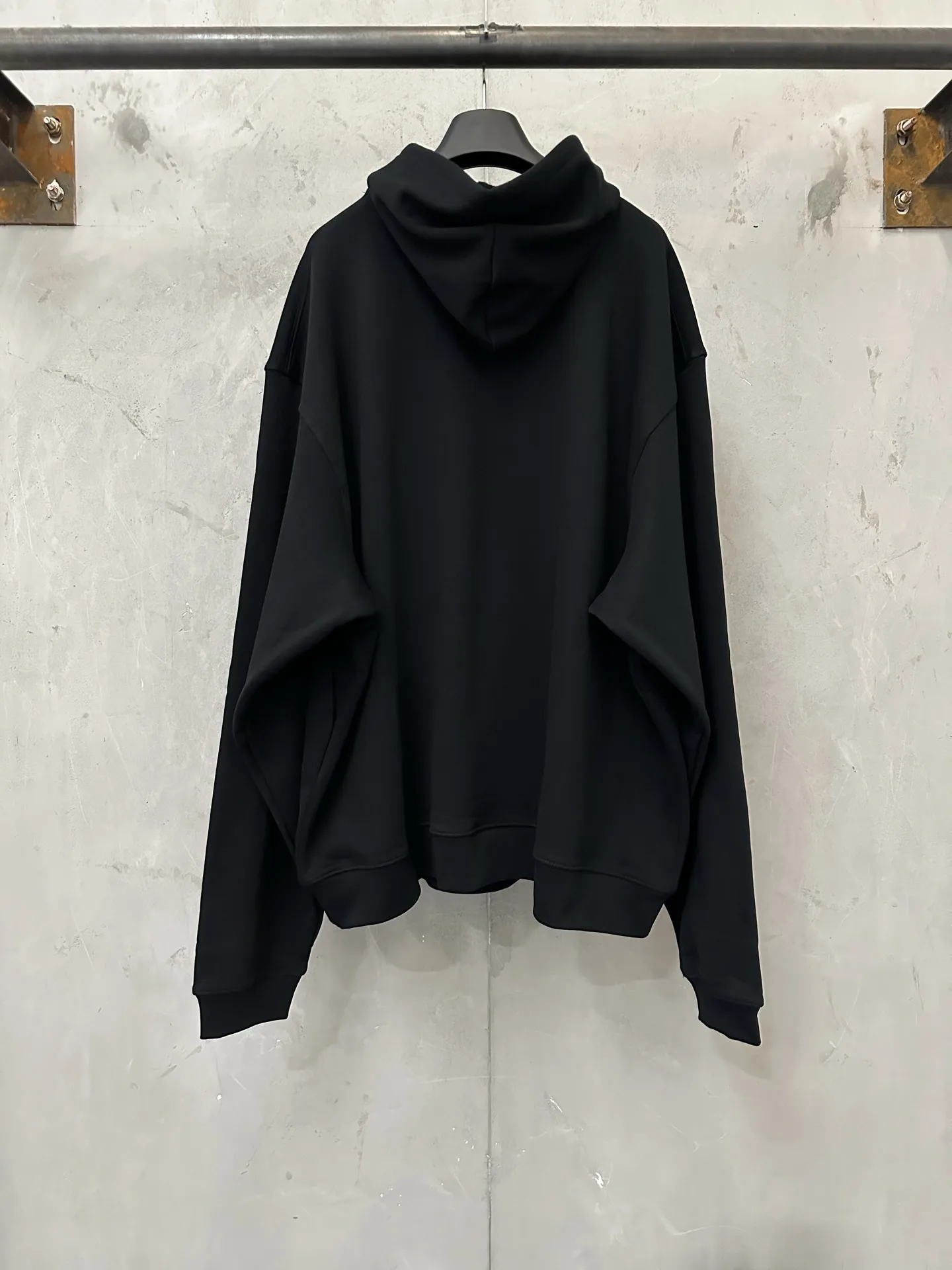 Graffiti Tape Logo Oversized Hoodie D31020524 — view 2