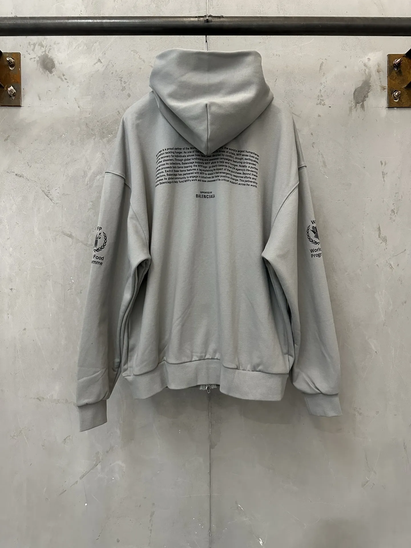 WFP Logo-Print Zip-Up Hoodie D31020526 — view 2