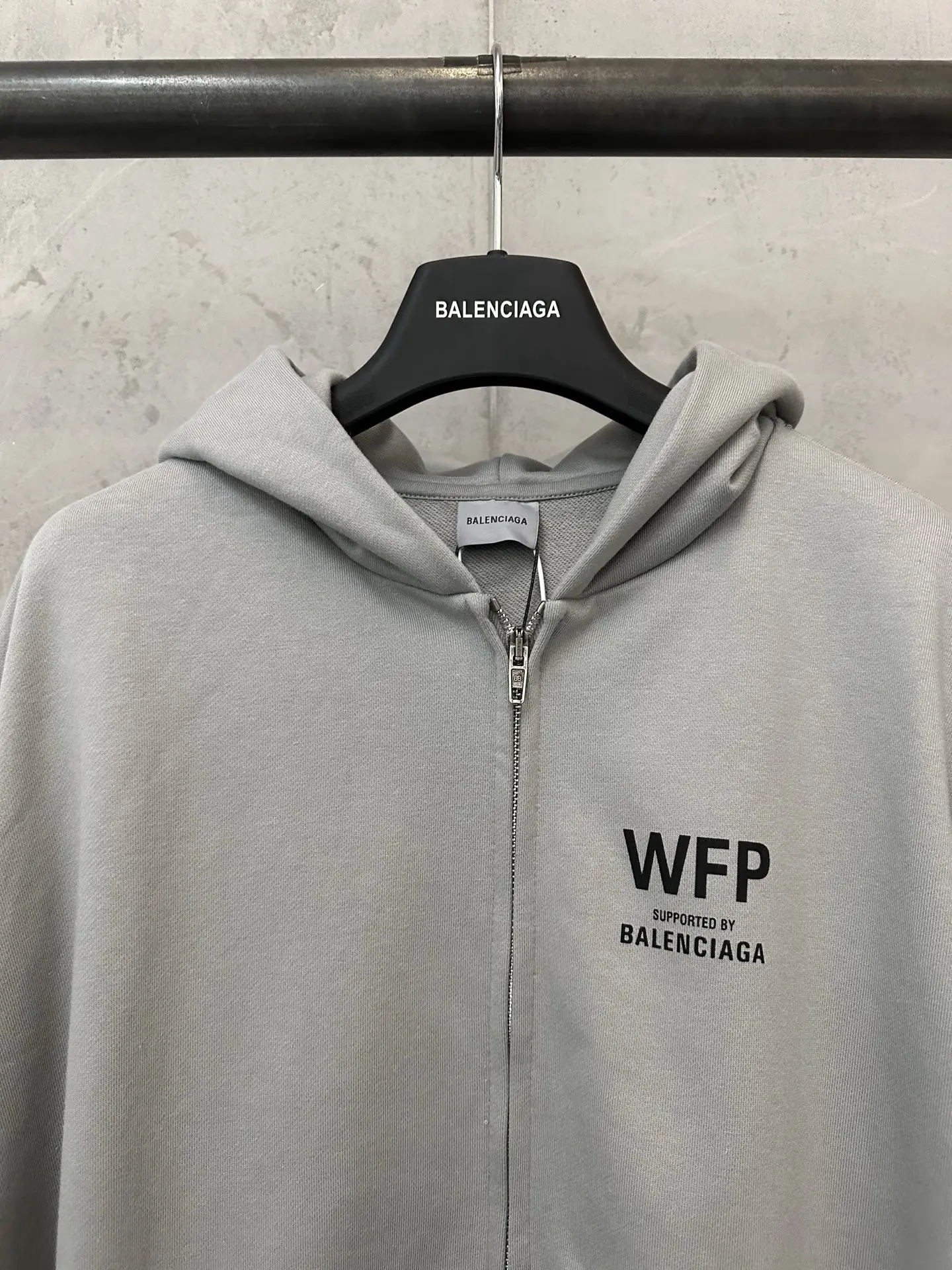 WFP Logo-Print Zip-Up Hoodie D31020526 — view 5