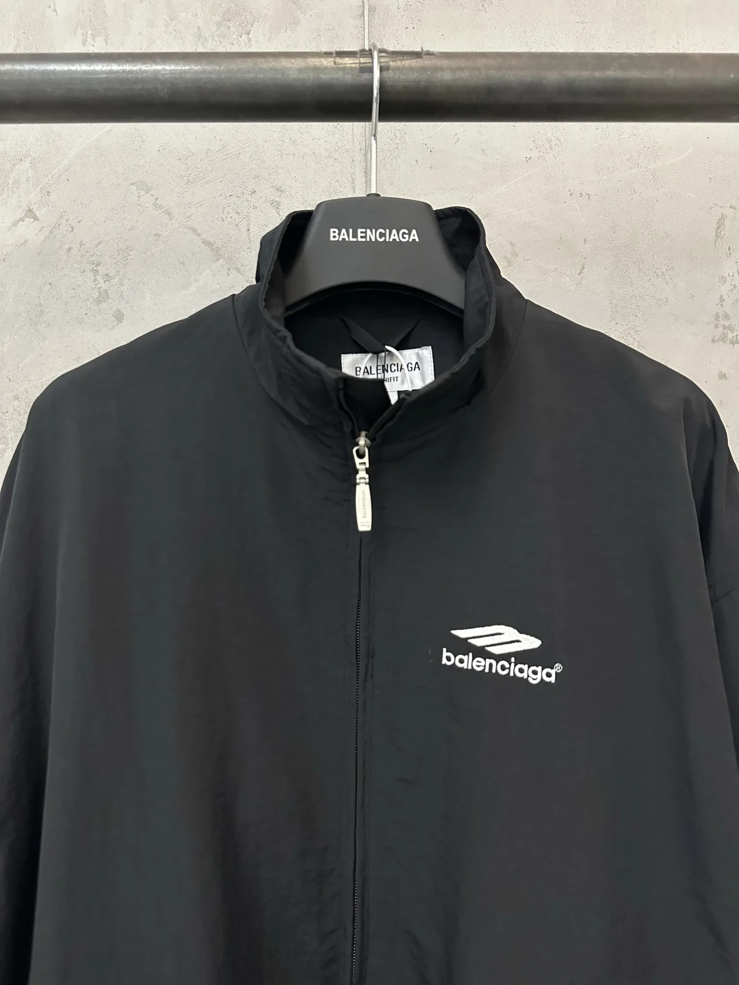 Logo-Embroidered Stand-Collar Windbreaker Jacket D31023714 — view 5