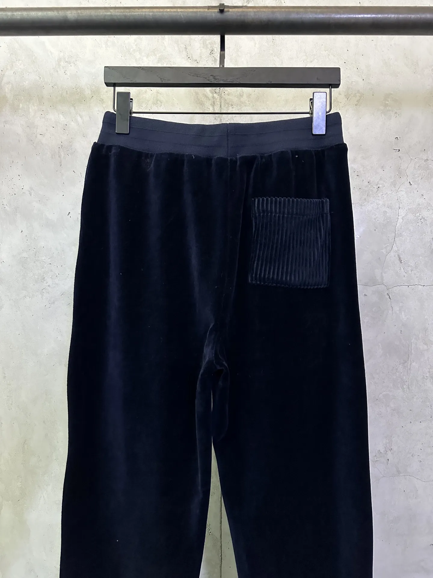 Logo-Patch Cotton-Velvet Sweatpants D31012488 — view 5