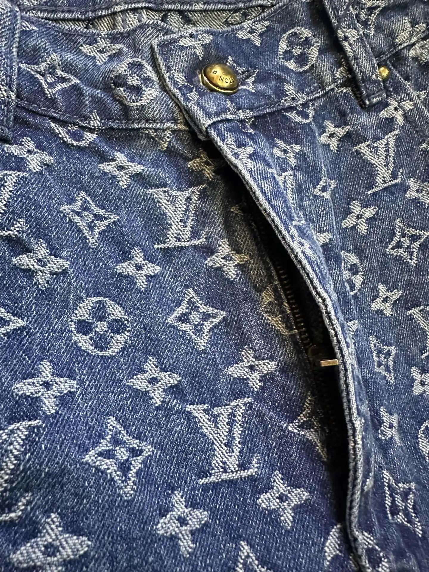 Monogram Jacquard Denim Shorts D31012345 — view 7
