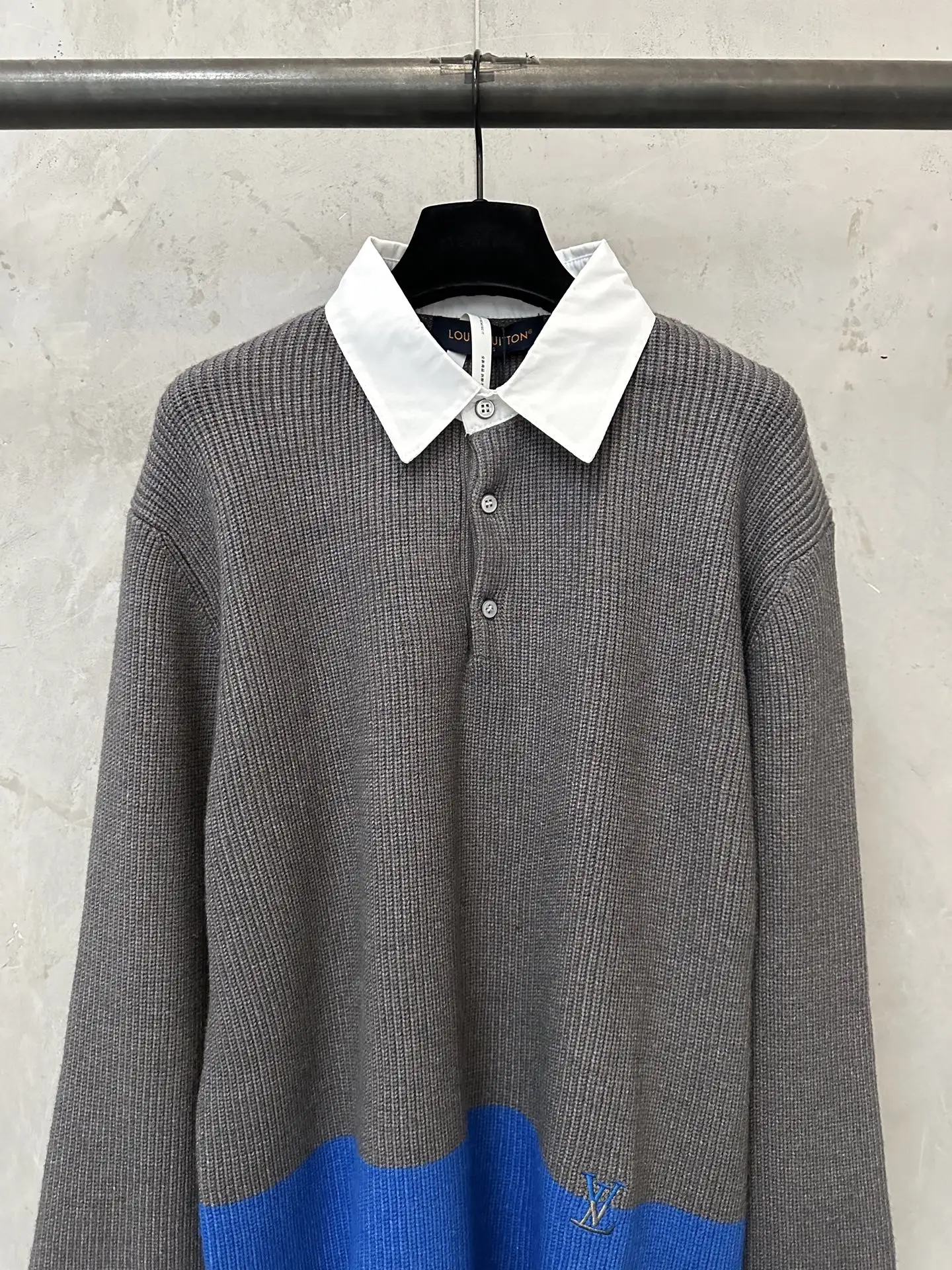 Logo Embroidered Wool-Cashmere Knit Polo Shirt D31023158 — view 3