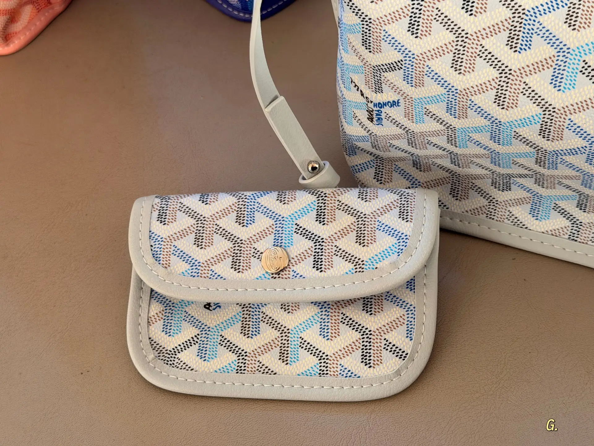 Goyard Mini Reversible Tote Bag D31018437 — view 4