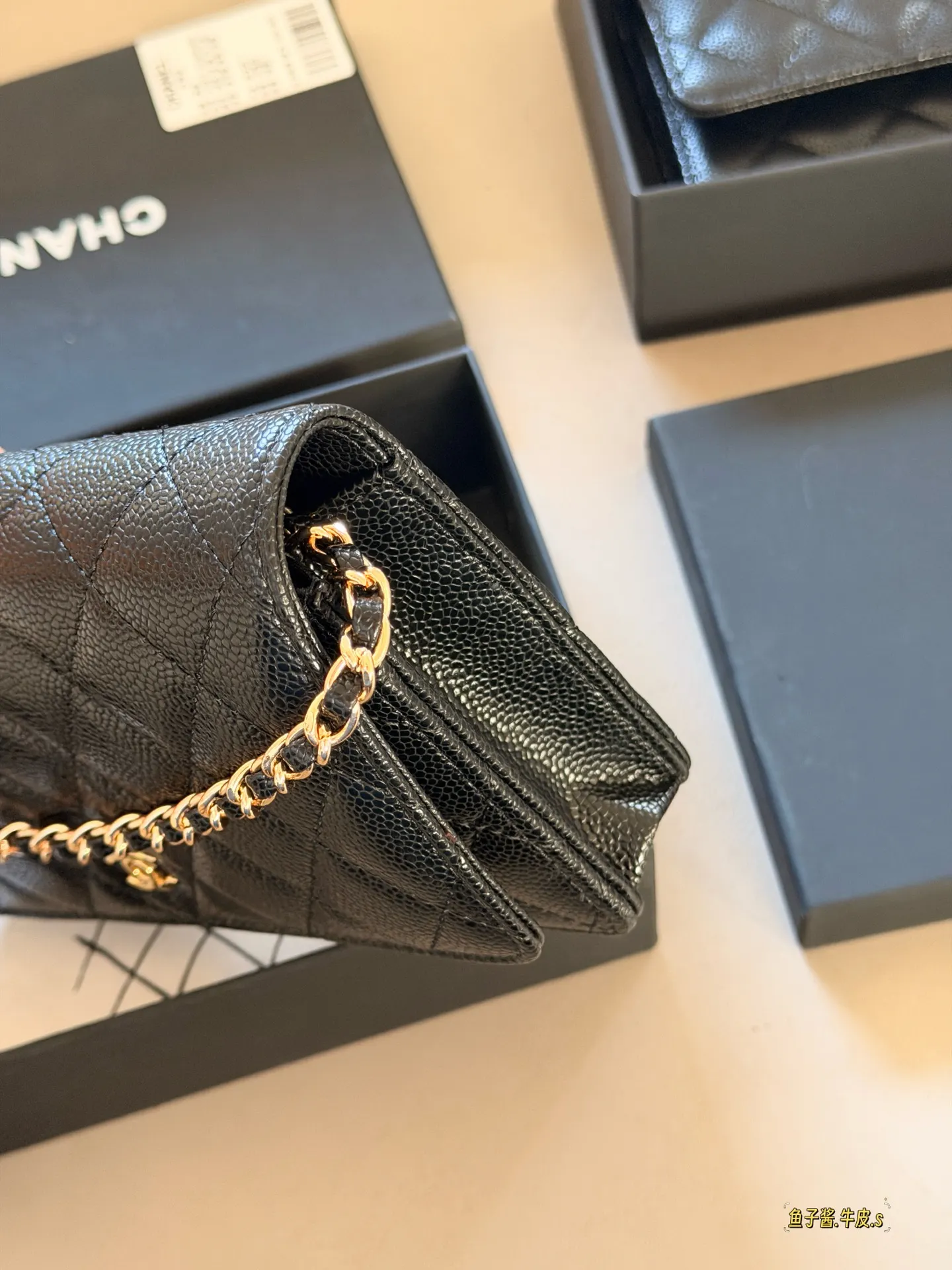 Quilted Caviar Leather Wallet on Chain D31018161 — view 4