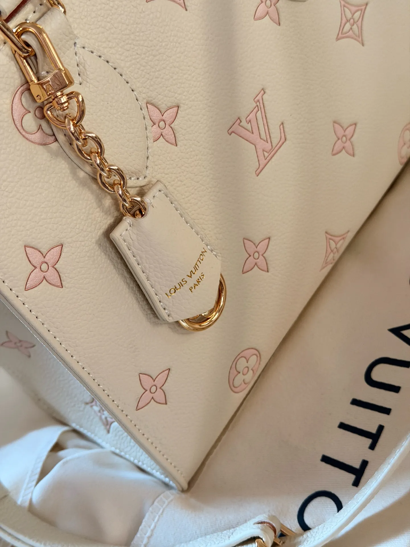 Monogram Empreinte OnTheGo Tote Bag D31018242 — view 4
