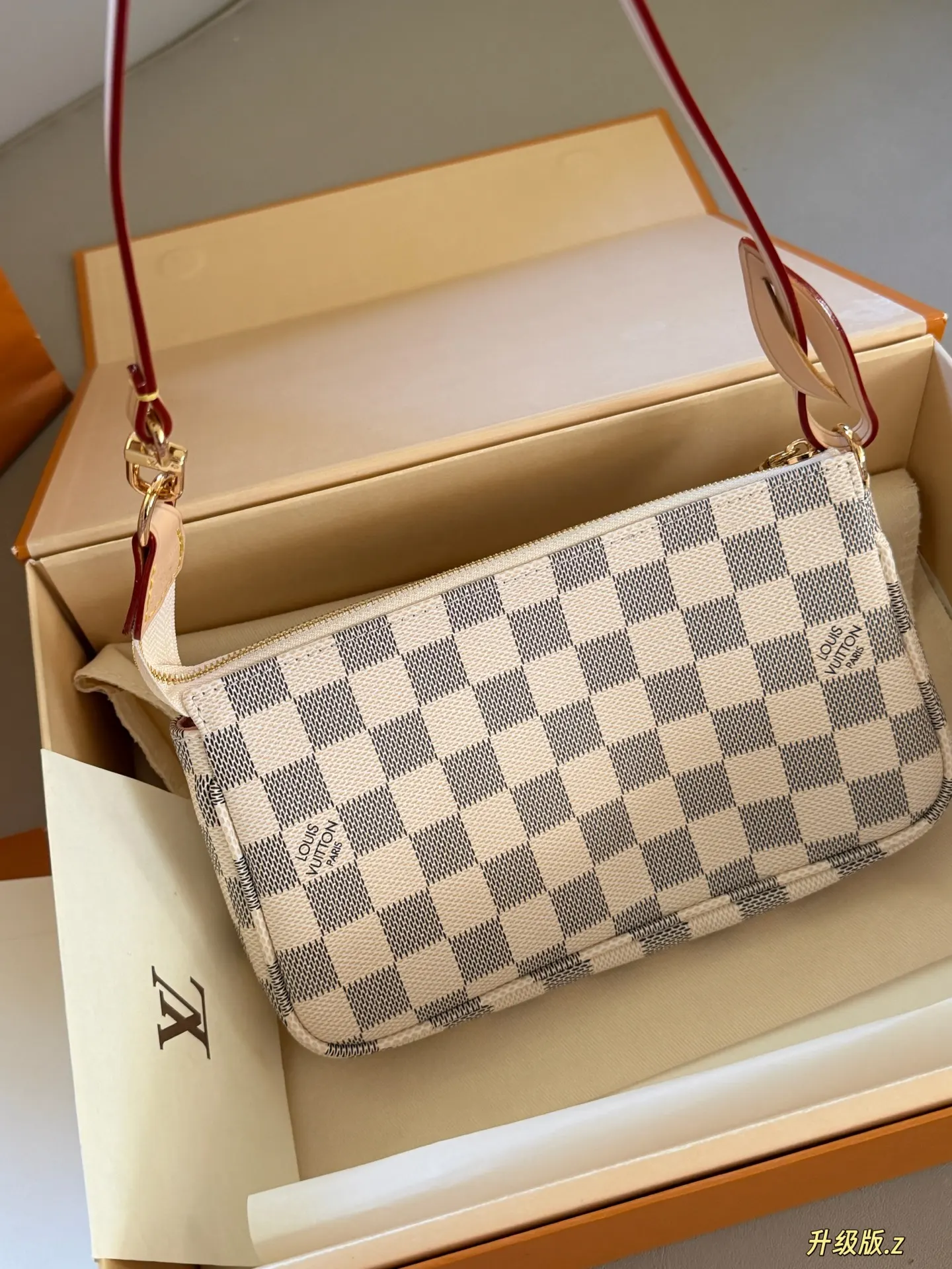 Damier Azur Pochette Accessoires Bag D31018431 — view 3