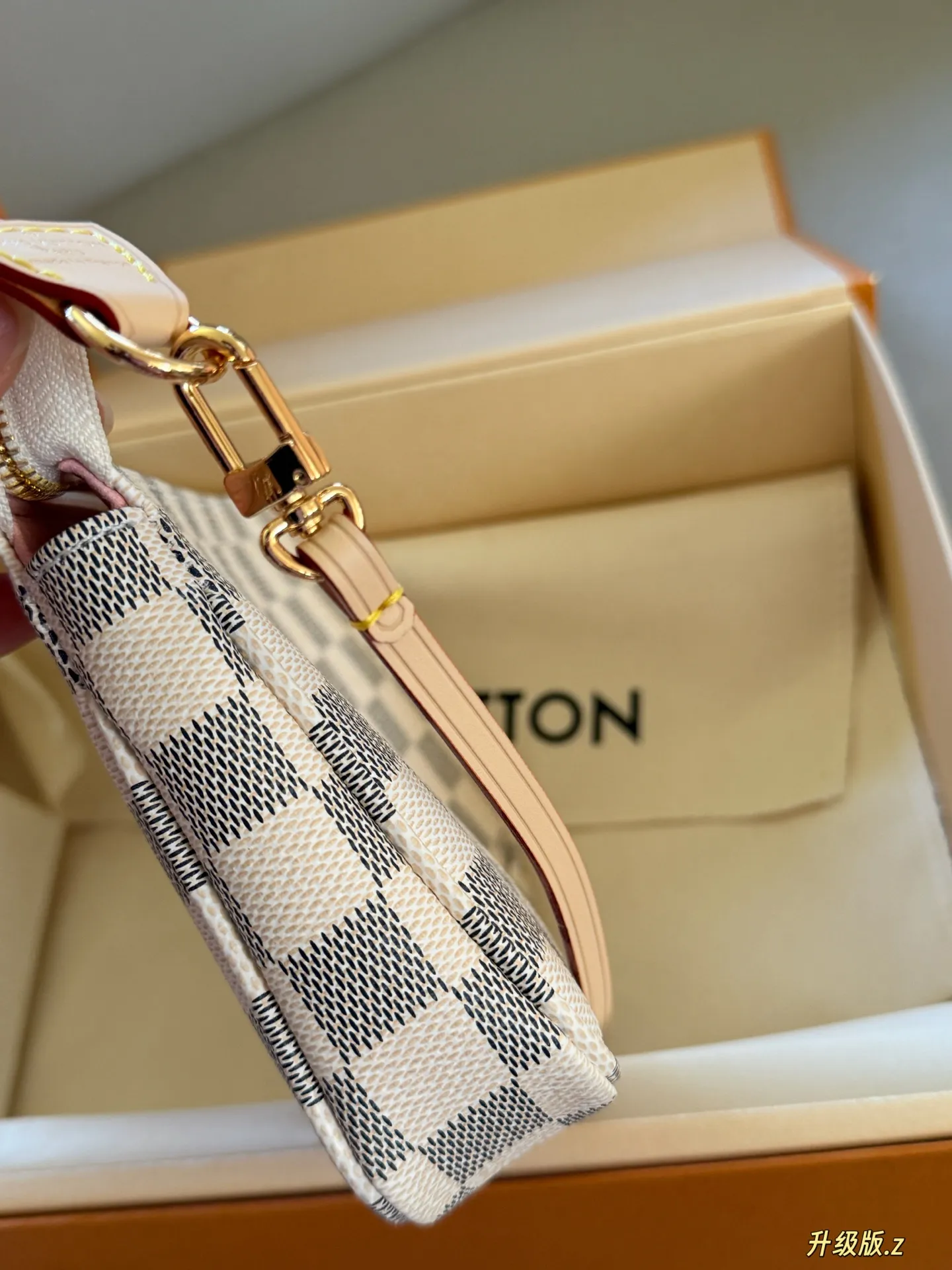 Damier Azur Pochette Accessoires Bag D31018431 — view 4