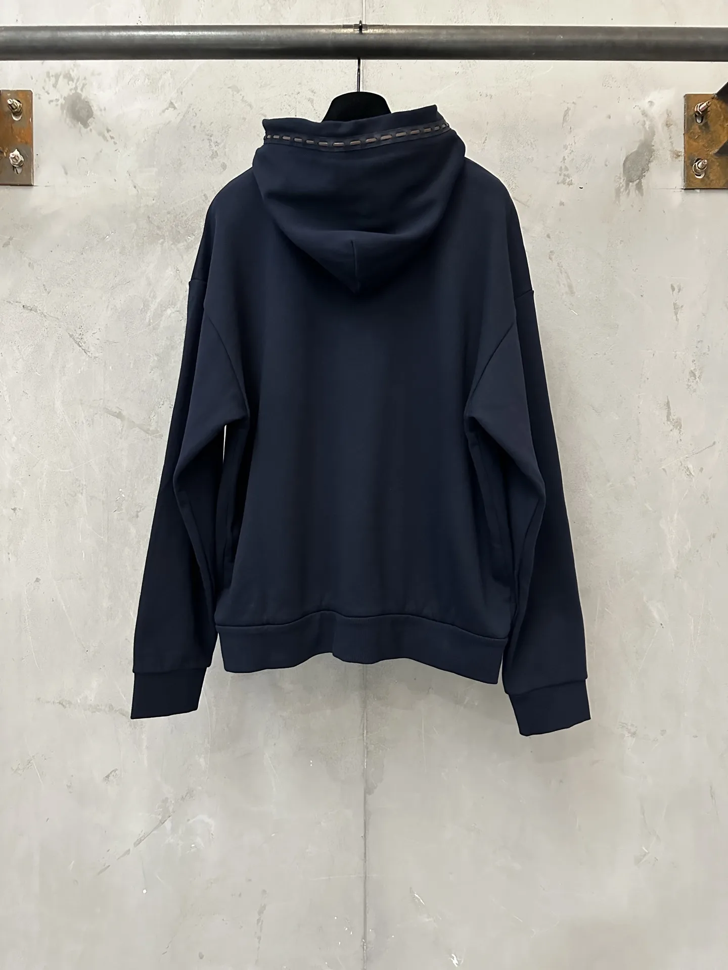 Logo-Patch Zip-Up Cotton Hoodie D31518884 — view 2