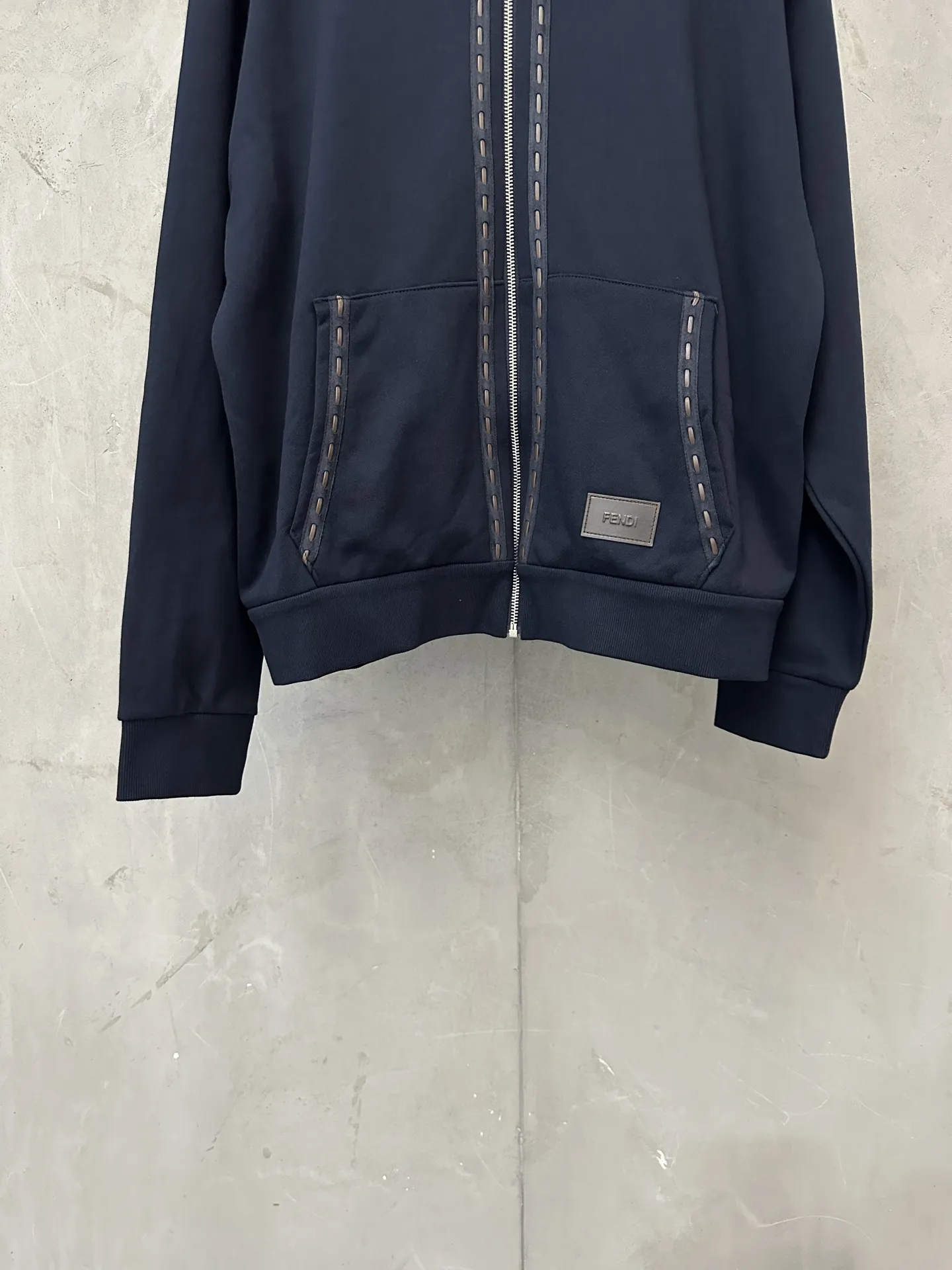 Logo-Patch Zip-Up Cotton Hoodie D31518884 — view 4
