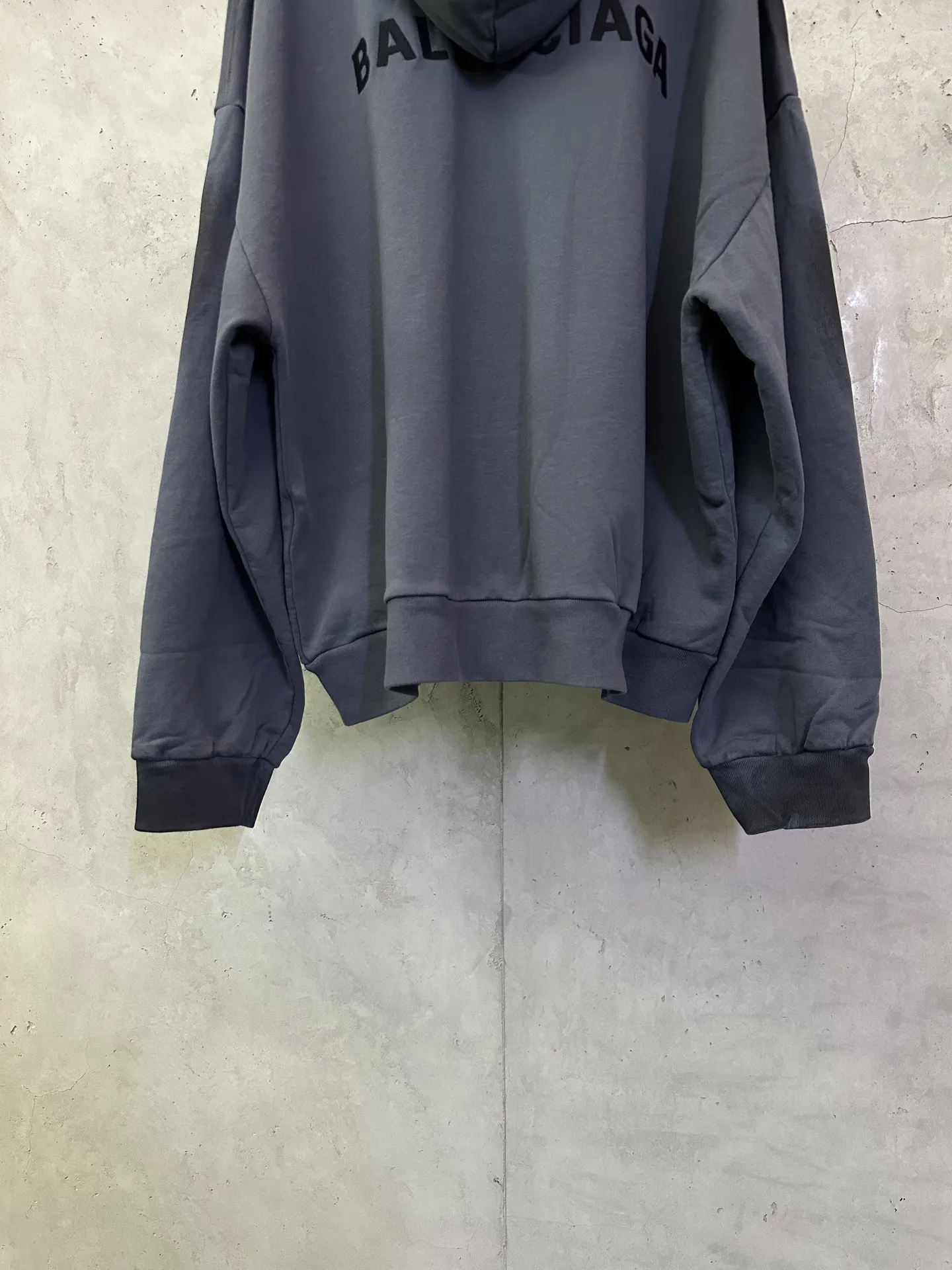 Logo-Embroidered Distressed Zip-Up Hoodie D32011497 — view 6