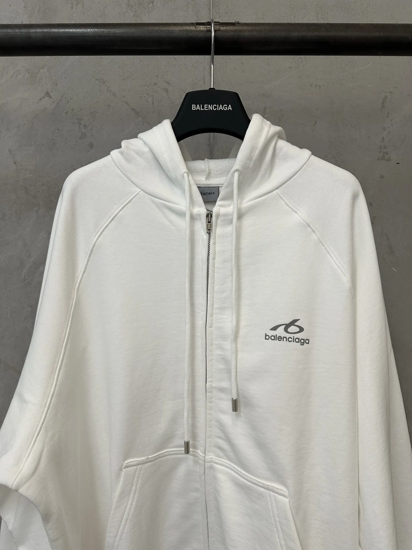 Logo Reflective Zip-Up Hoodie D32018841 — view 3