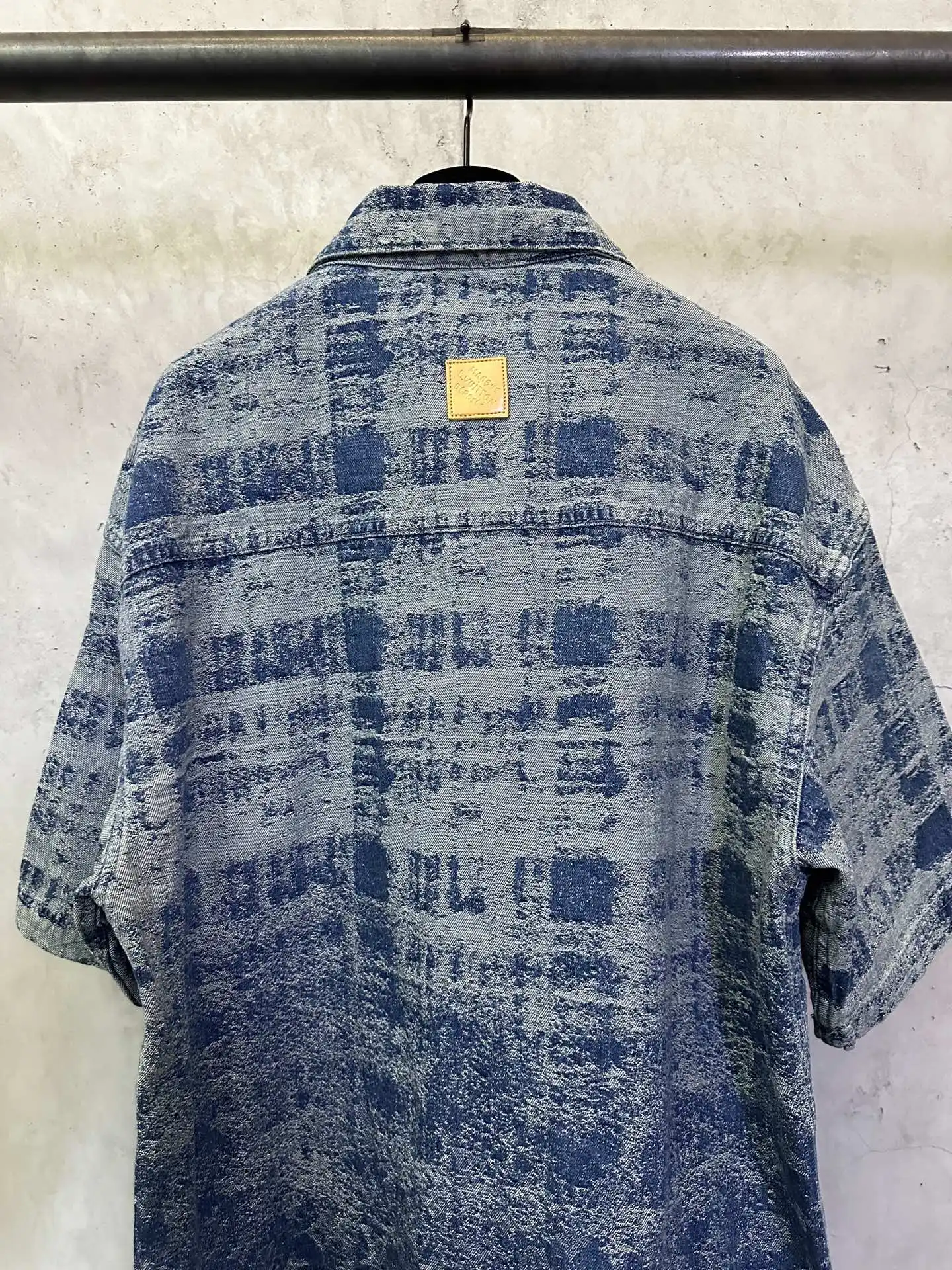 Monogram Jacquard Denim Short-Sleeve Shirt D32012344 — view 5