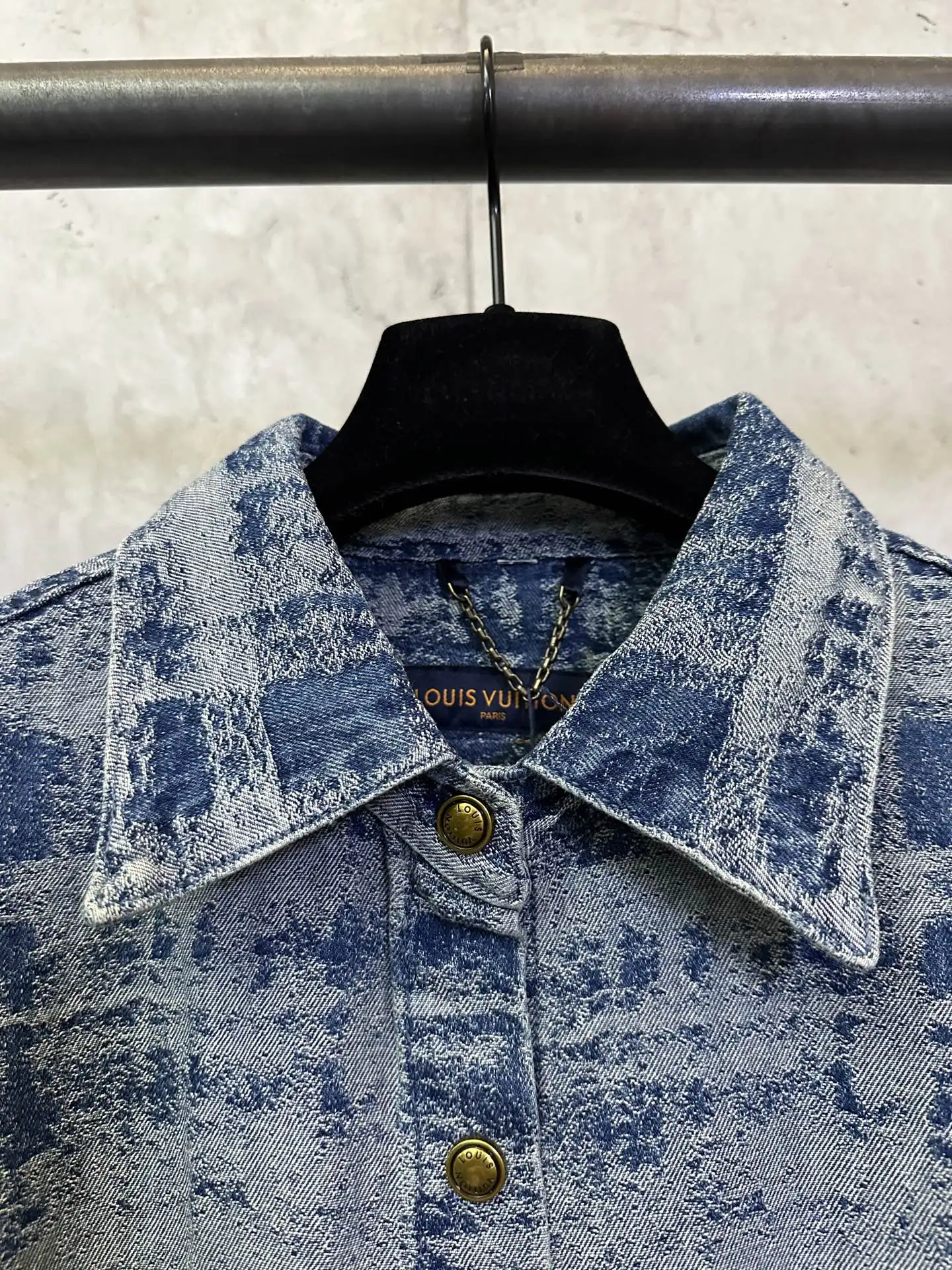 Monogram Jacquard Denim Short-Sleeve Shirt D32012344 — view 7