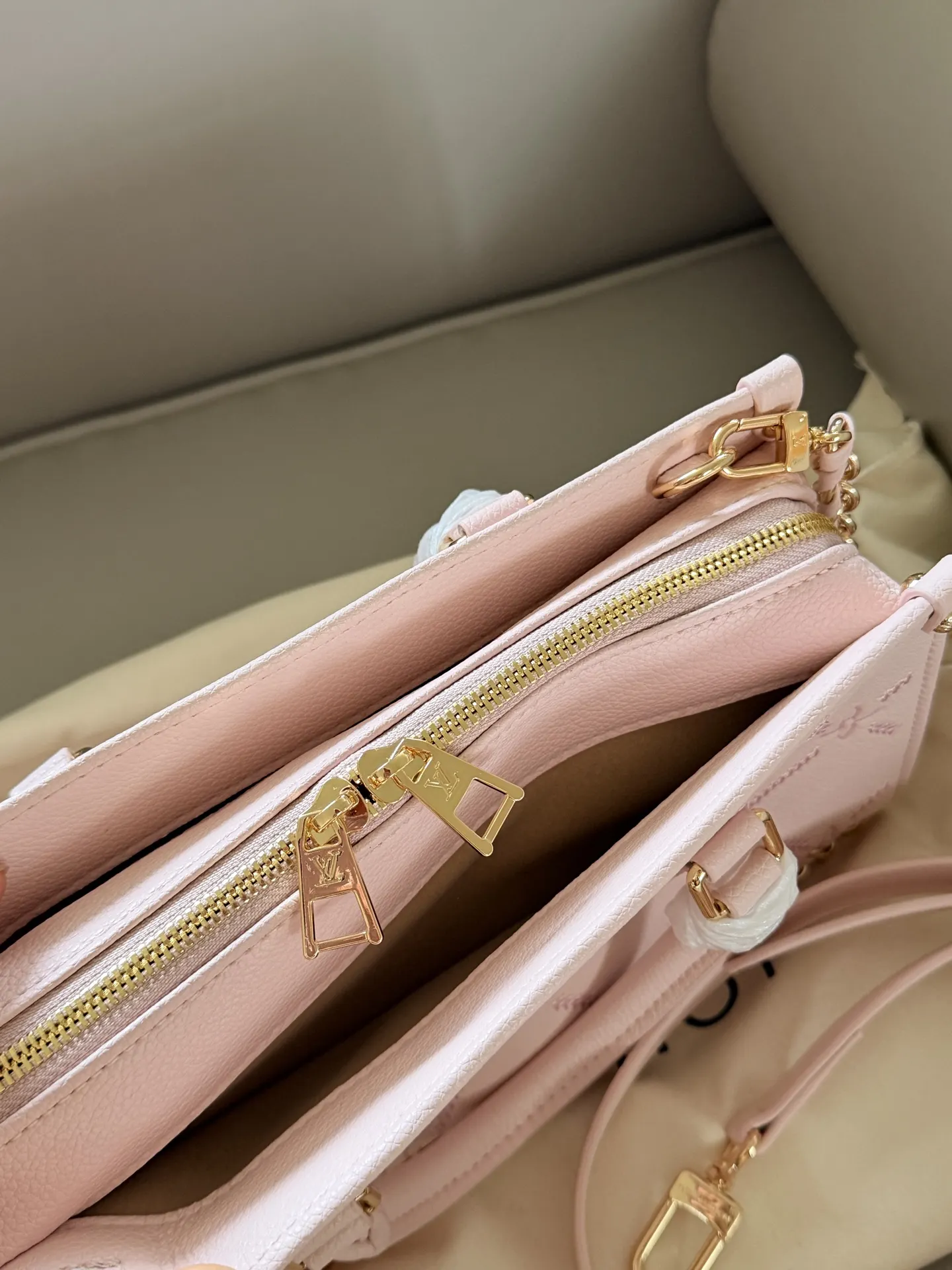OnTheGo East West Monogram Empreinte Bag D32018072 — view 5