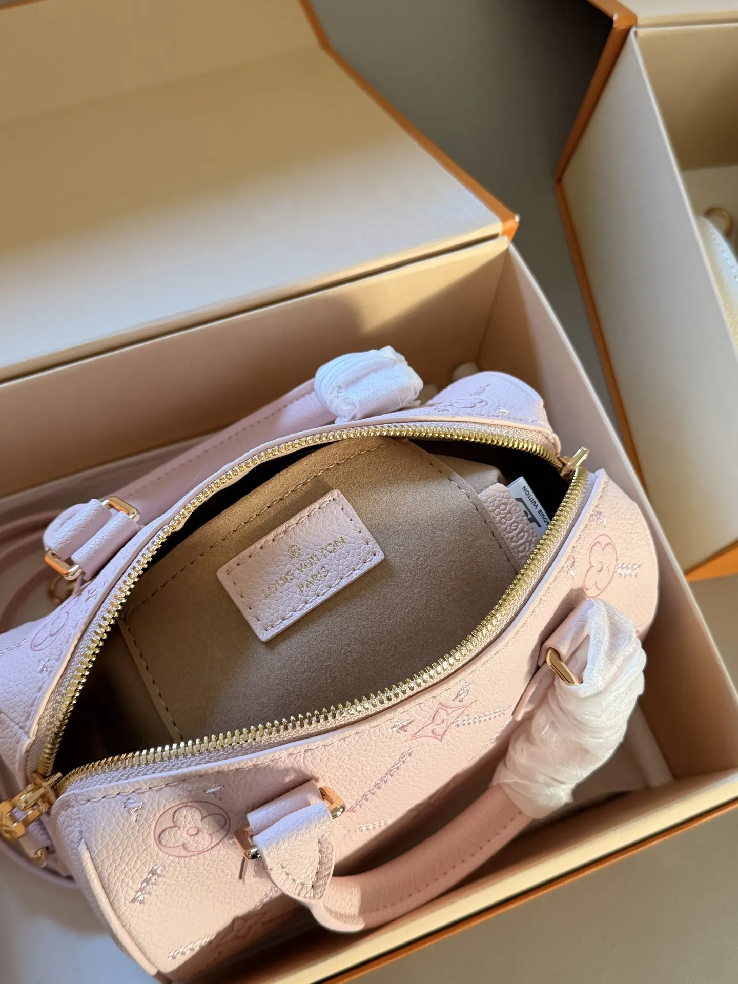Speedy 20 Mini Embossed Top-Handle Bag D32018070 — view 9