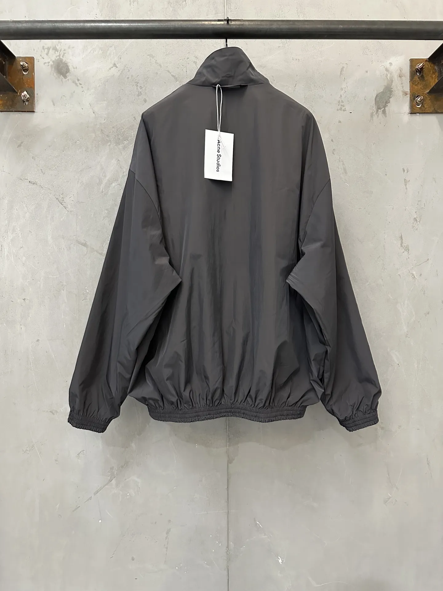 Reversible Logo-Print Crinkled Nylon Jacket D33022245 — view 2