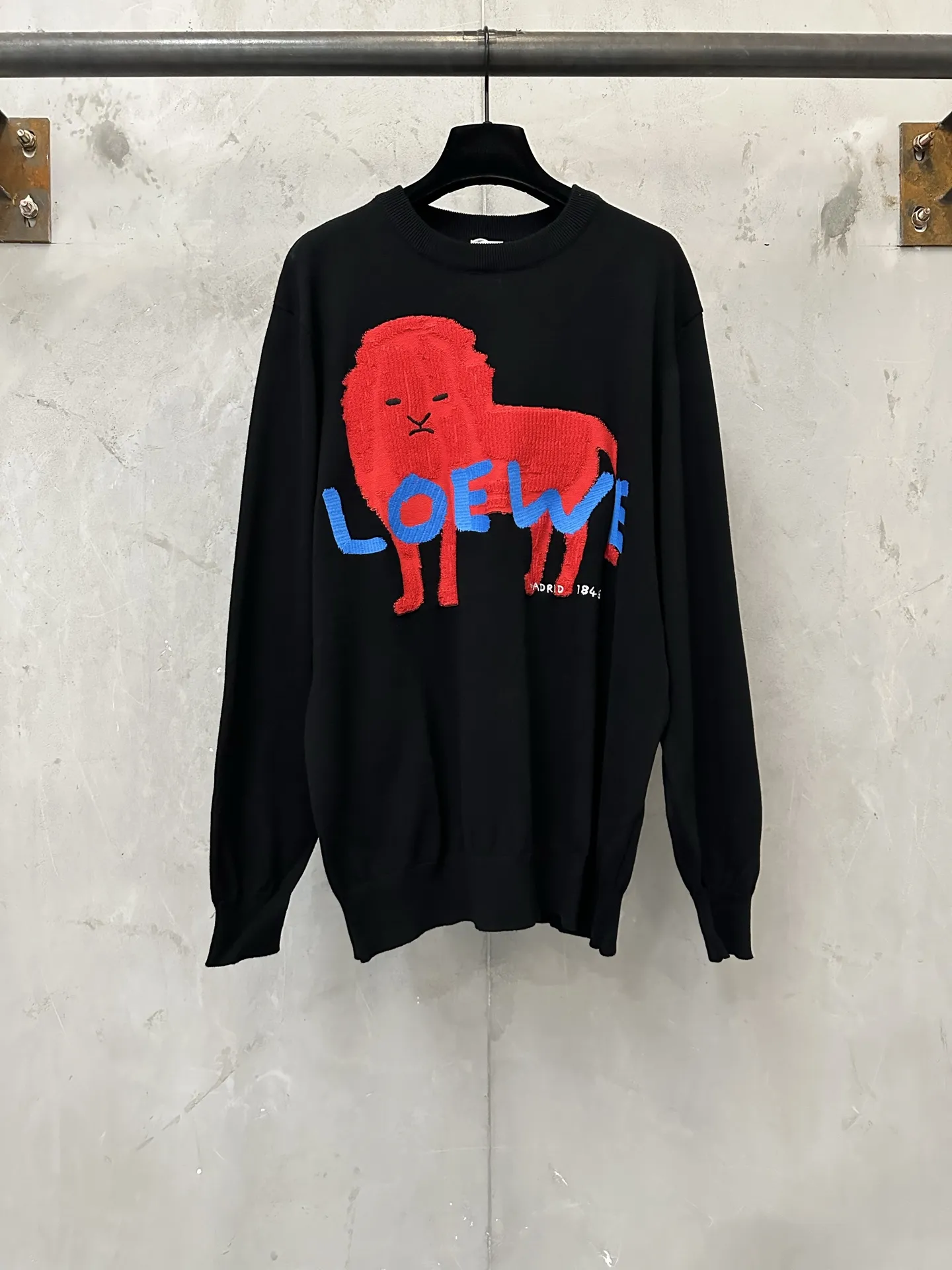 Embroidered Lion Intarsia Cotton-Silk Sweater D33020540