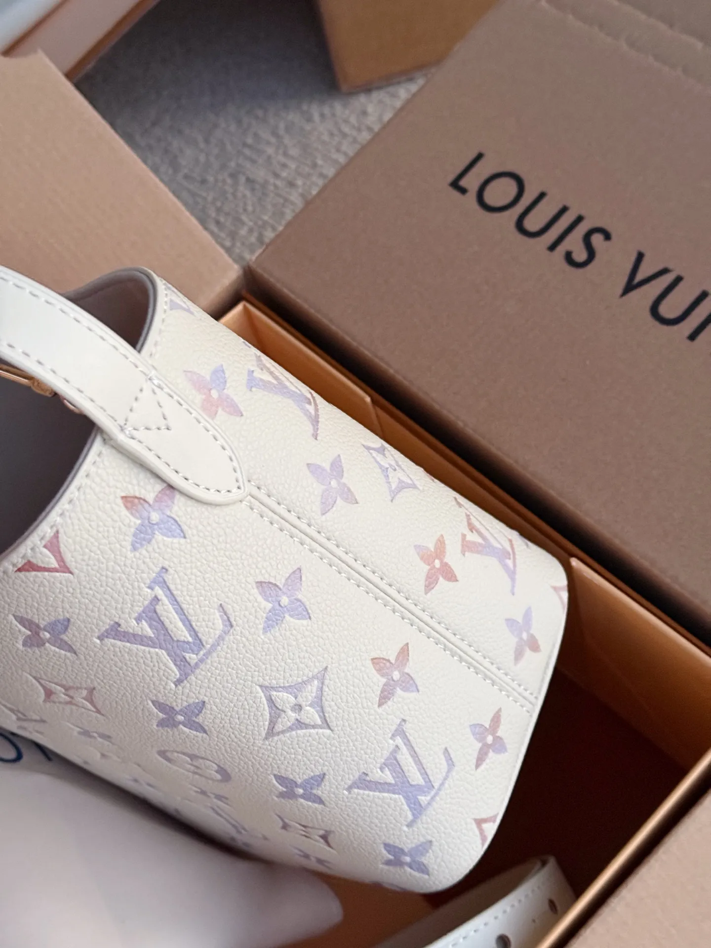 LV All In BB Monogram Bucket Bag D33018091 — view 8