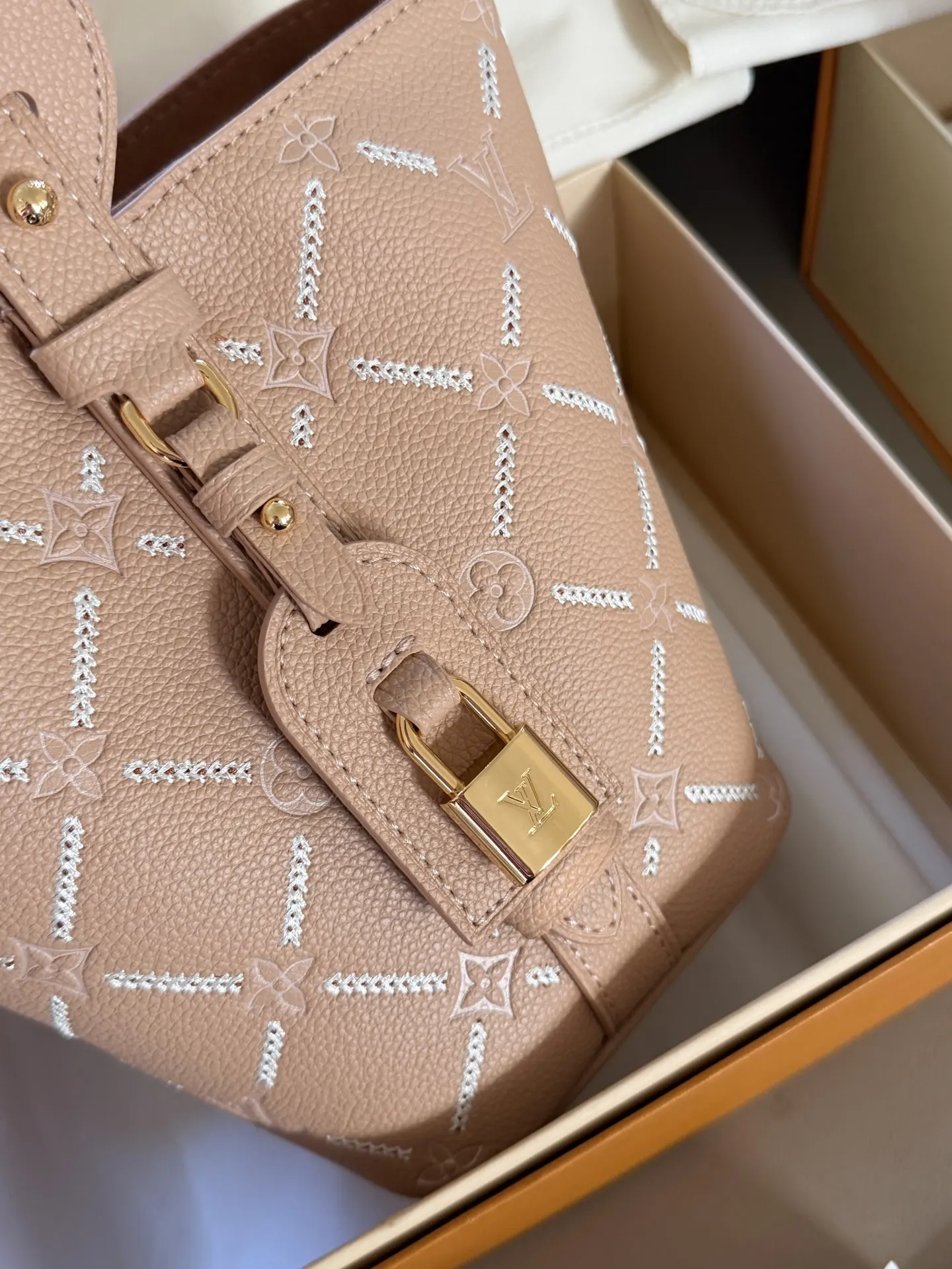 LV All In BB Monogram Empreinte Bucket Bag D33018307 — view 4