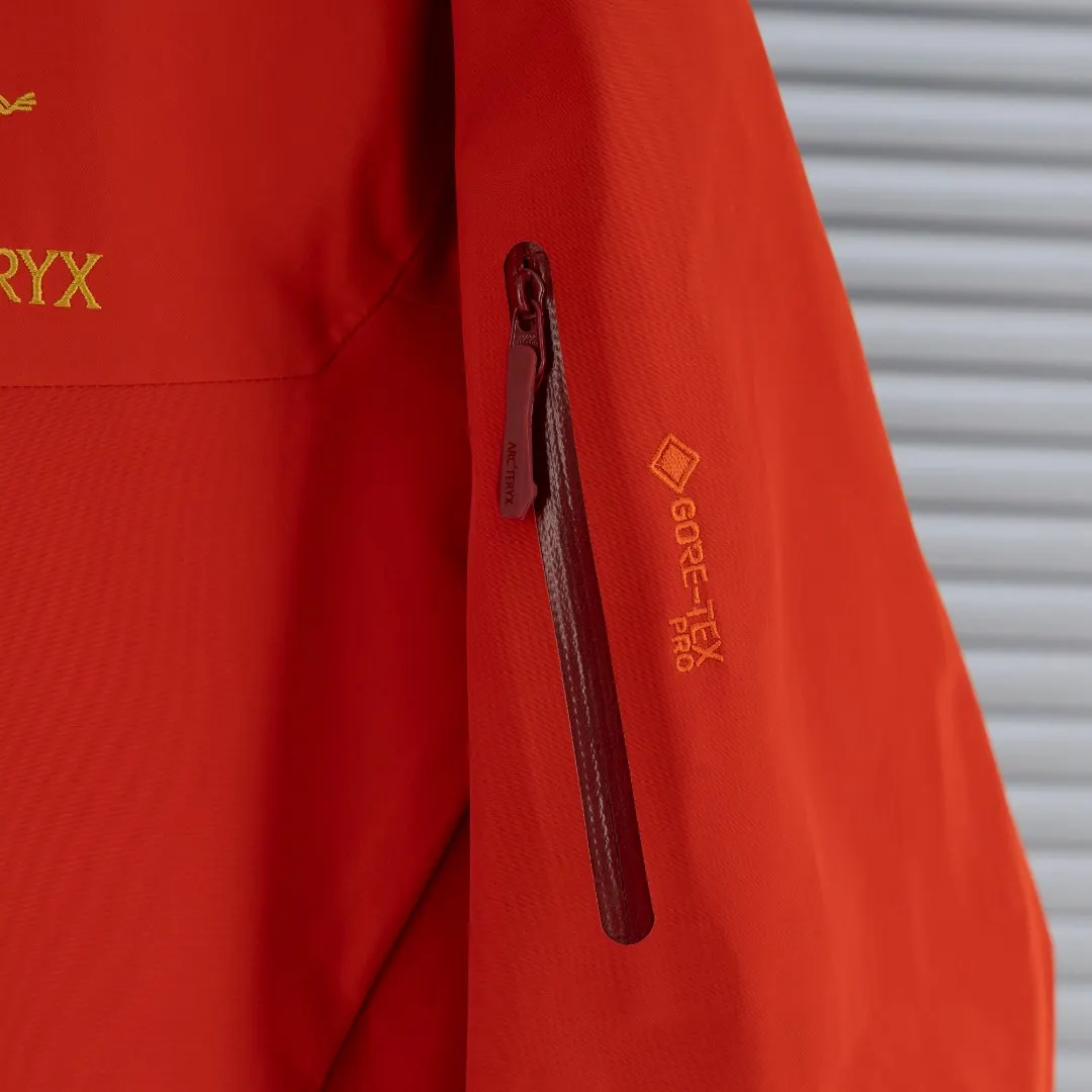 Alpha SV GORE-TEX Pro Hardshell Jacket D33023663 — view 7