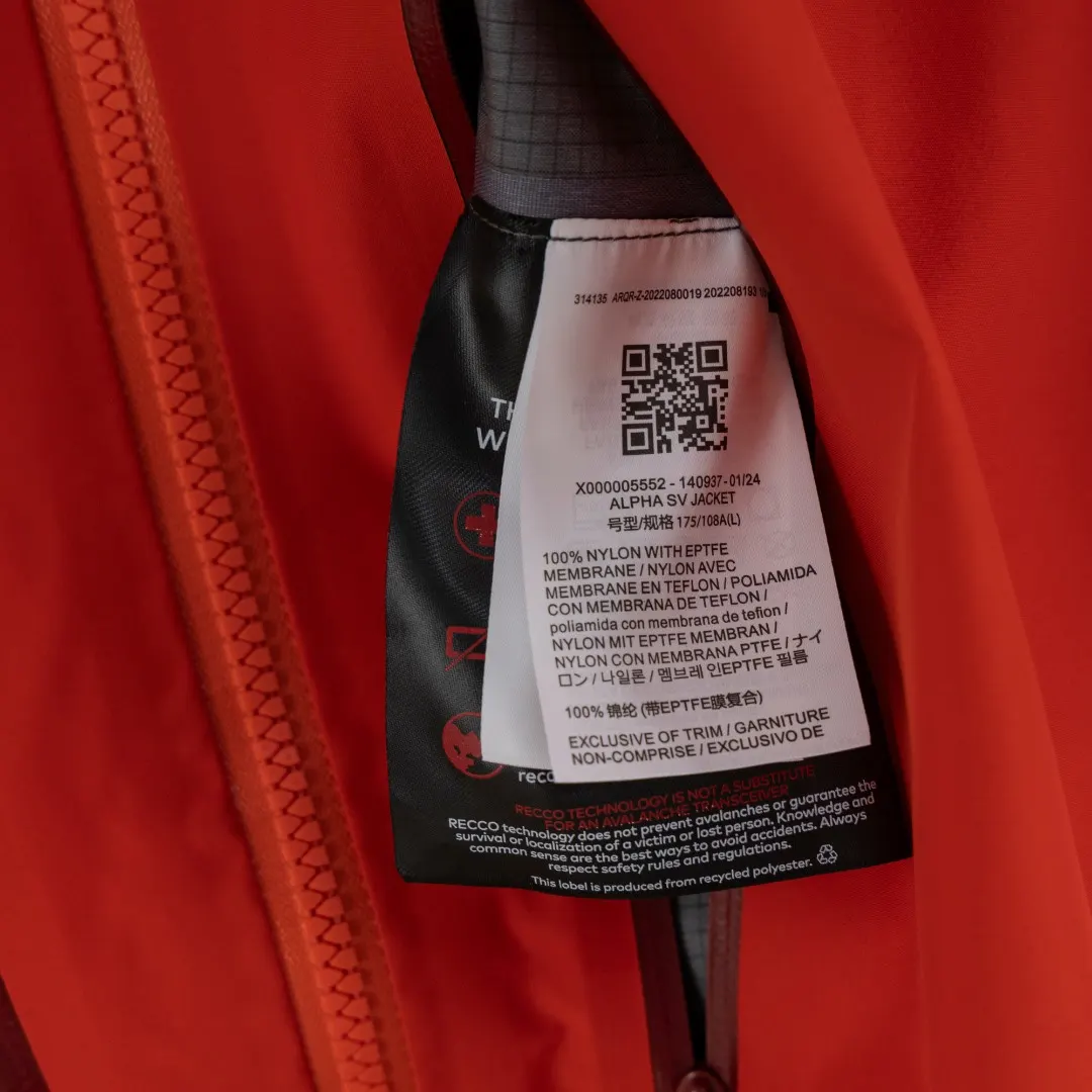 Alpha SV GORE-TEX Pro Hardshell Jacket D33023663 — view 11