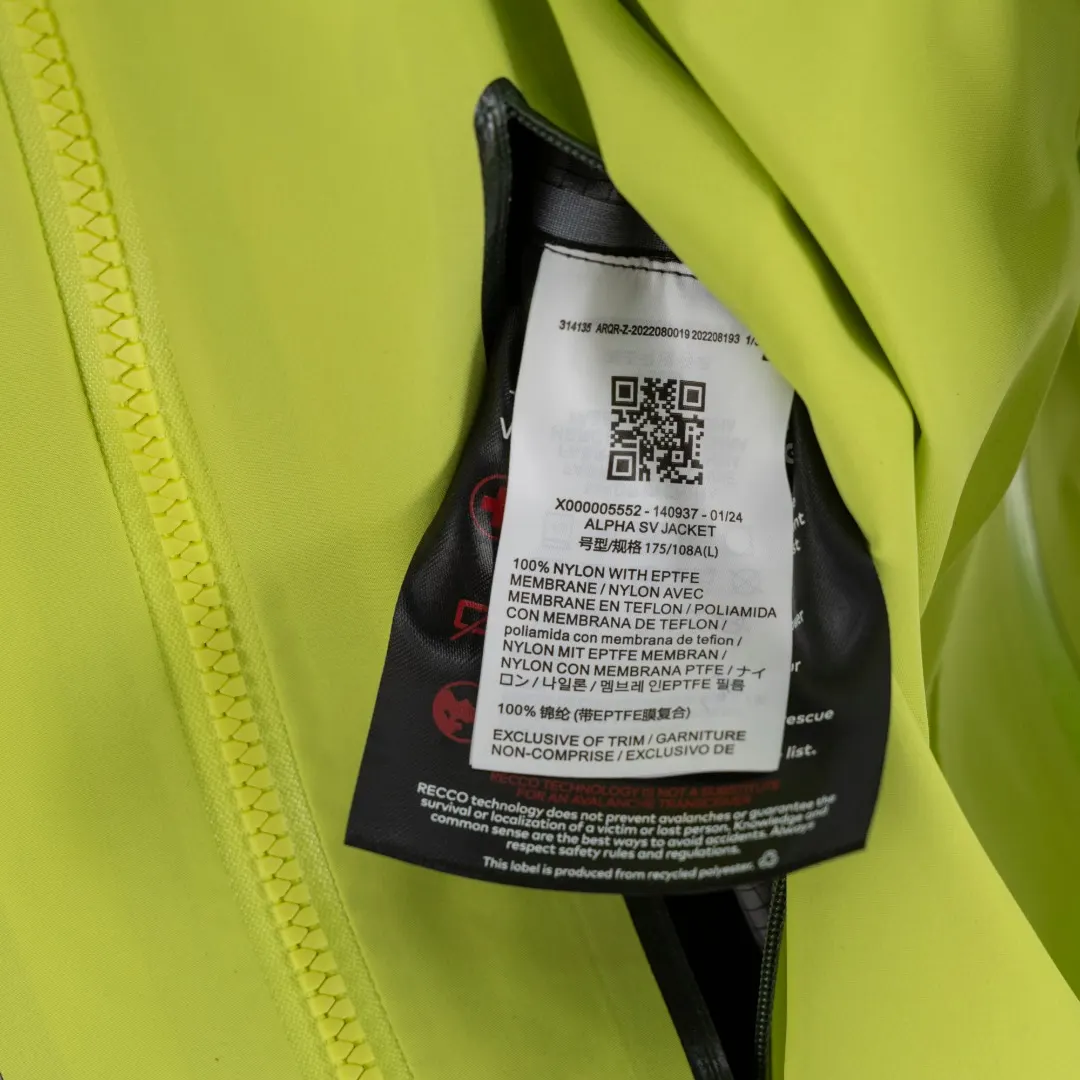 Alpha SV GORE-TEX Pro Hardshell Jacket D33023662 — view 11