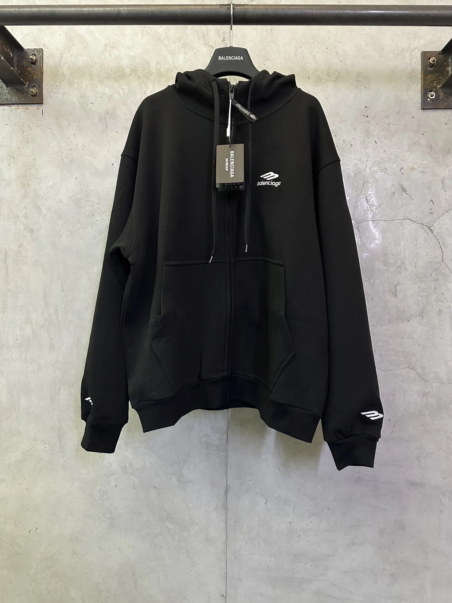 Ski Collection Embroidered Velvet Zip-Up Hoodie D33511496