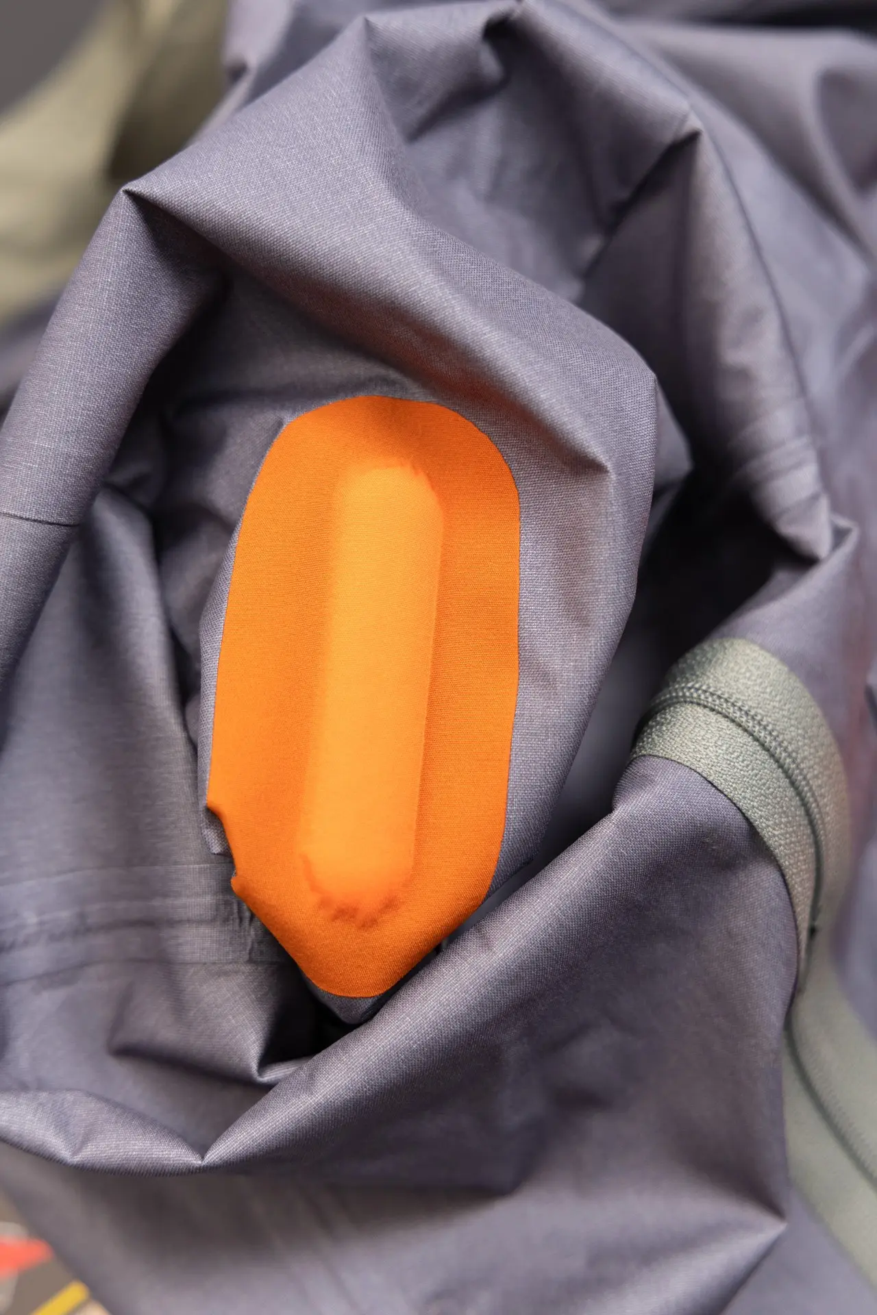 Alpha SV GORE-TEX Hooded Shell Jacket D34019490 — view 11