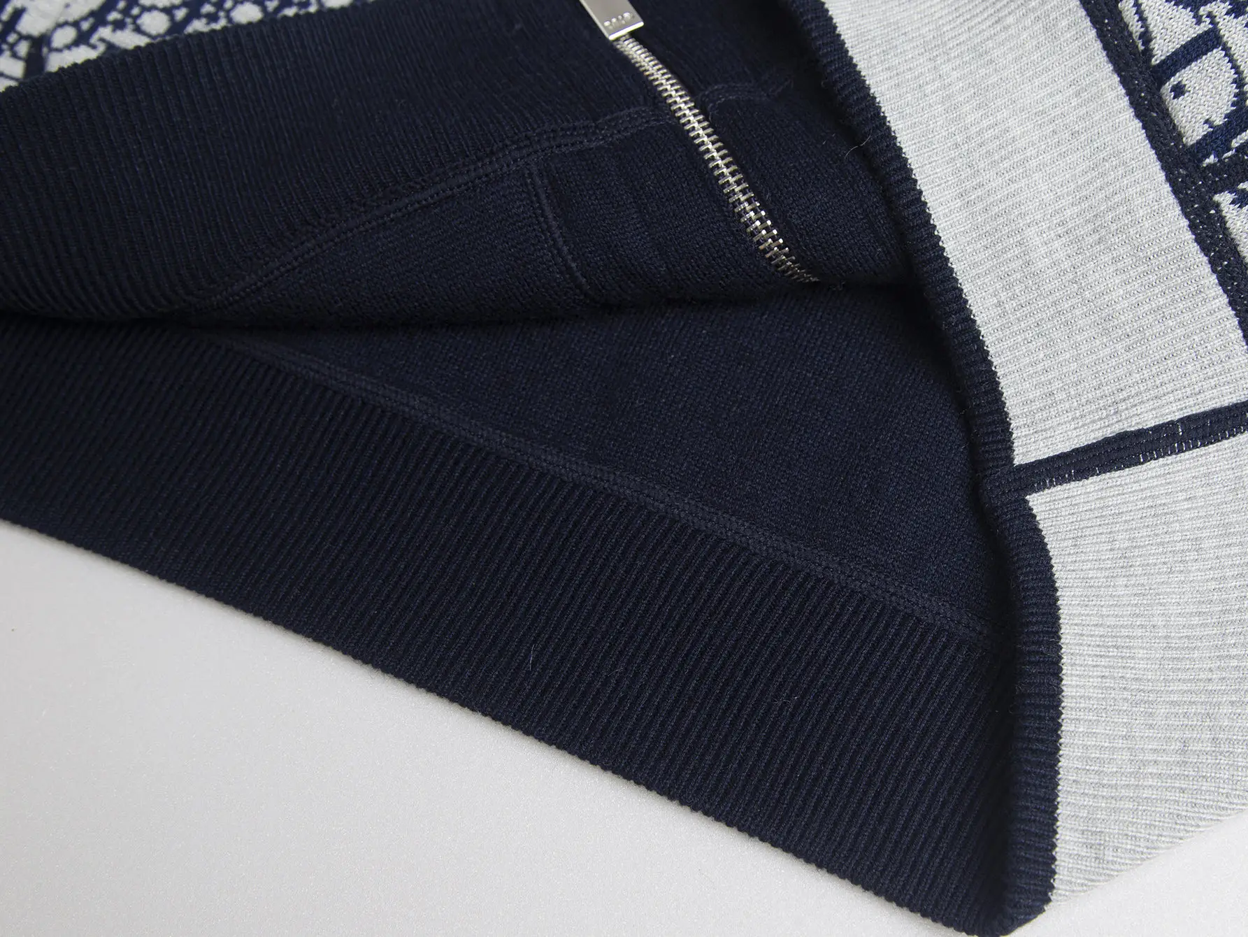 Reversible Oblique Cashmere-Blend Zip-Up Hoodie D34016055 — view 12