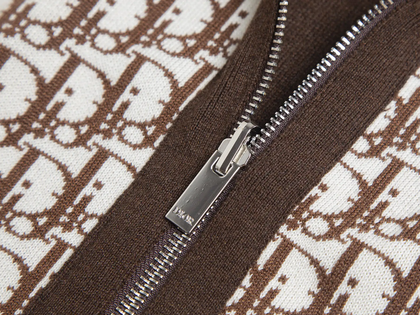 Reversible Oblique Cashmere-Blend Zip-Up Hoodie D34016061 — view 7