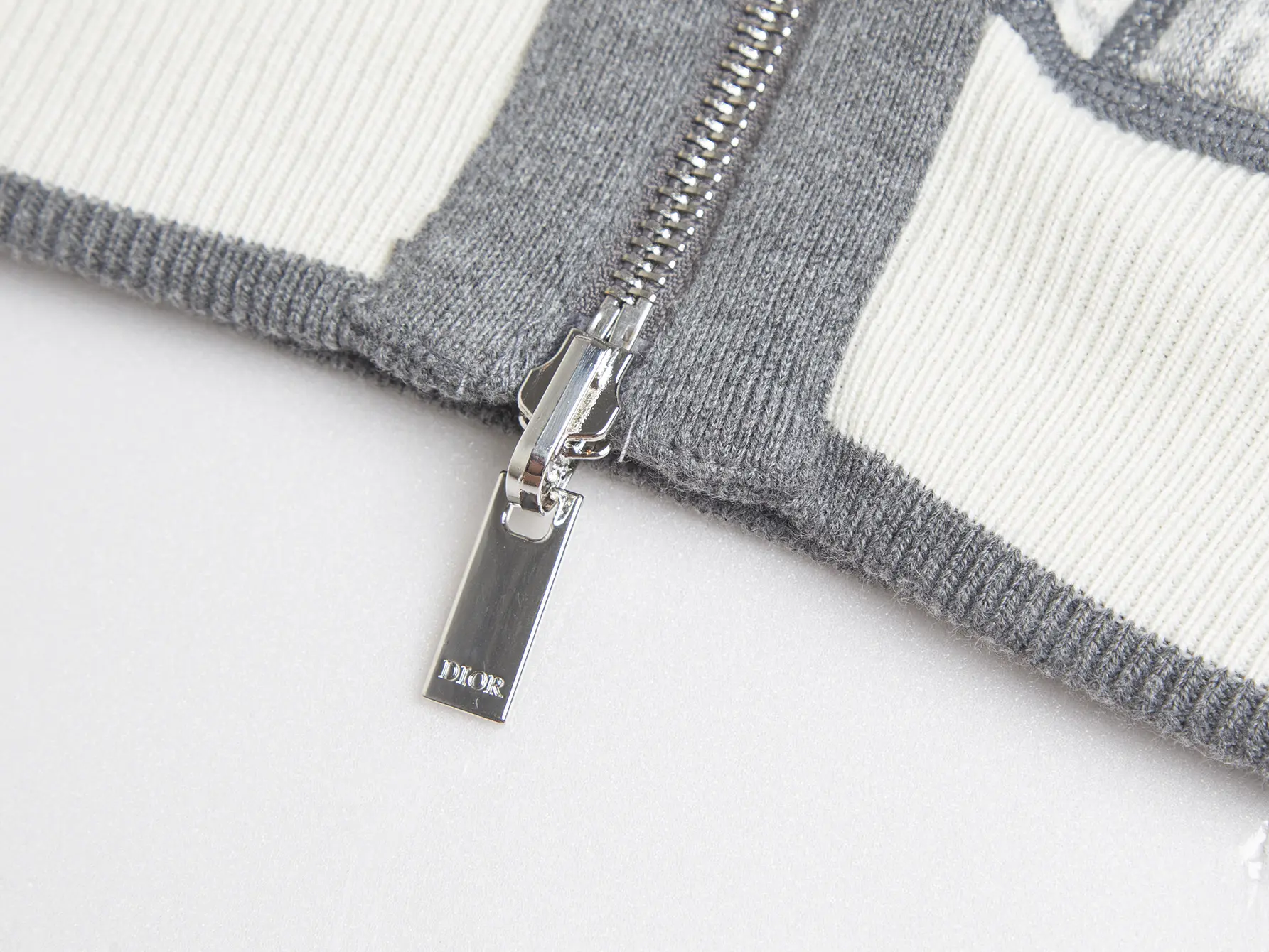 Reversible Oblique Cashmere-Blend Zip-Up Hoodie D34016057 — view 12