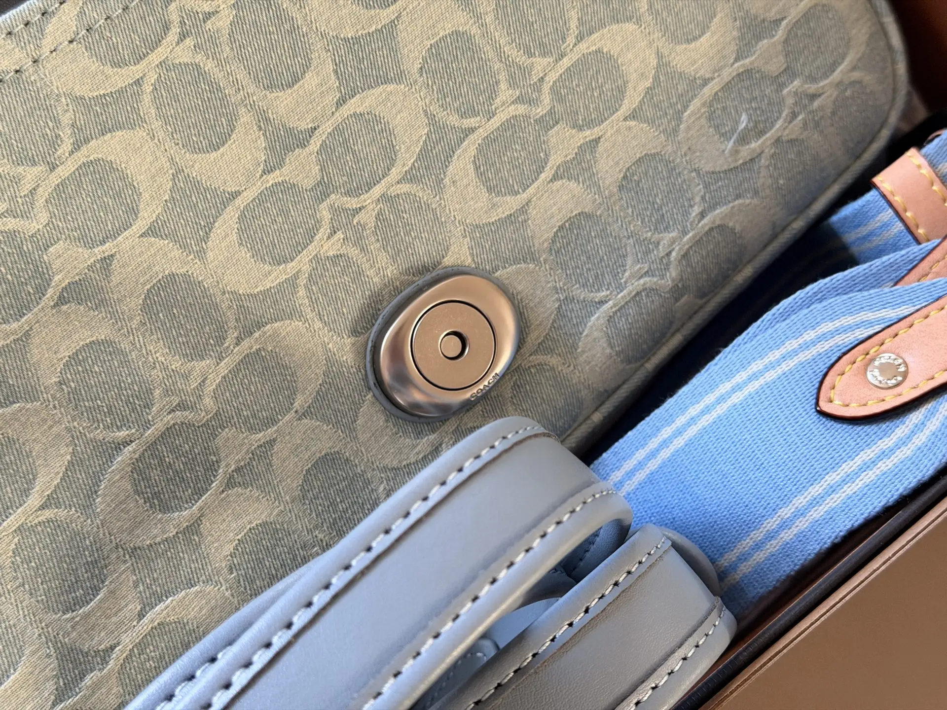 Soft Tabby Denim Shoulder Bag D34018473 — view 9