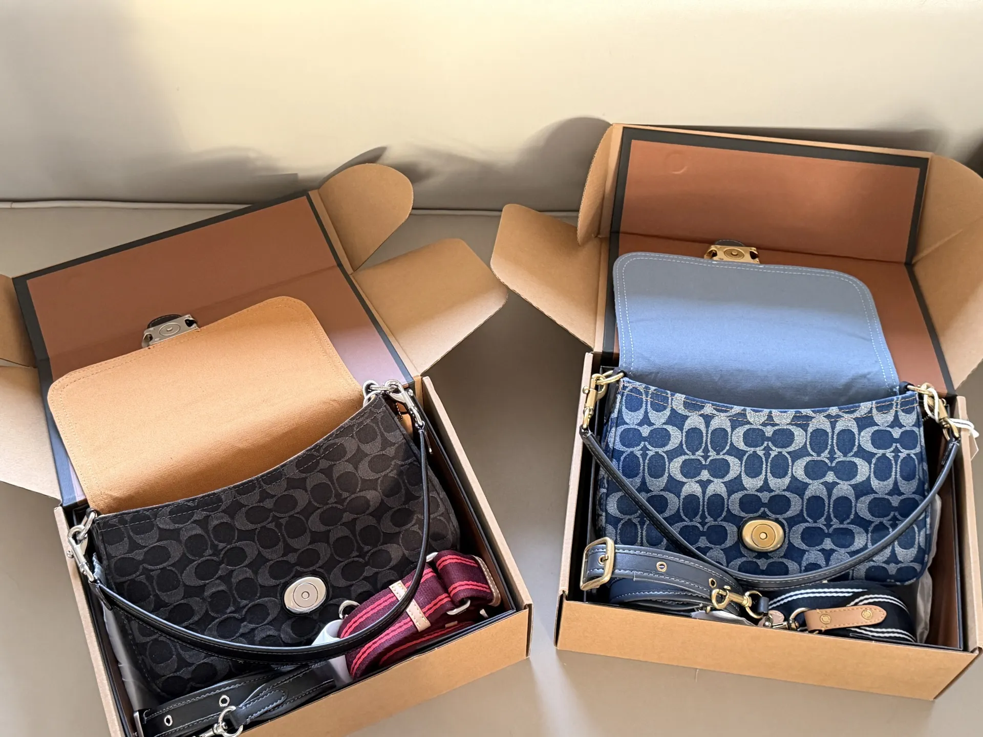 Soft Tabby Denim Shoulder Bag D34018473 — view 14