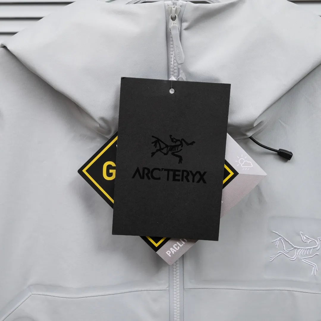 Beta SL GORE-TEX Shell Jacket D34023669 — view 10