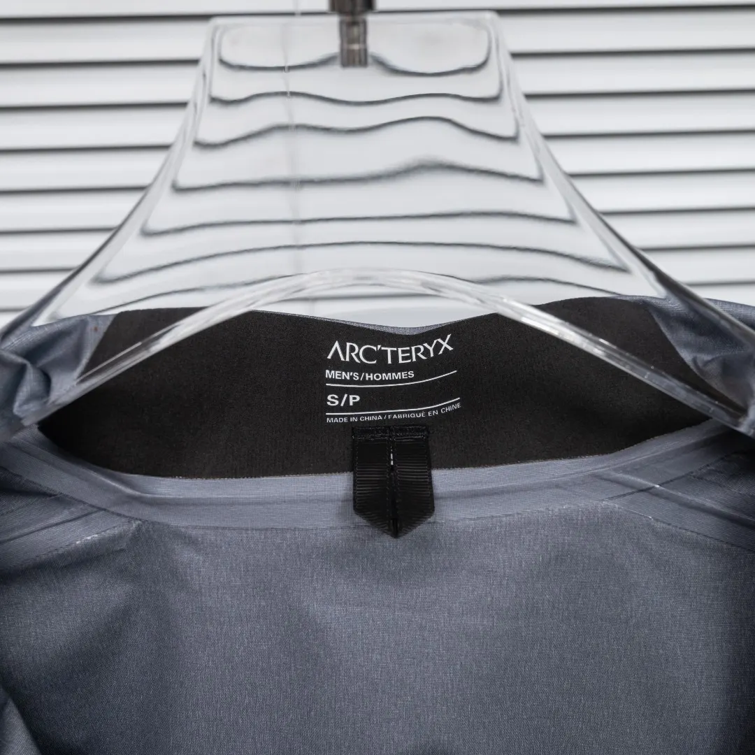 Beta SL GORE-TEX Shell Jacket D34023669 — view 13