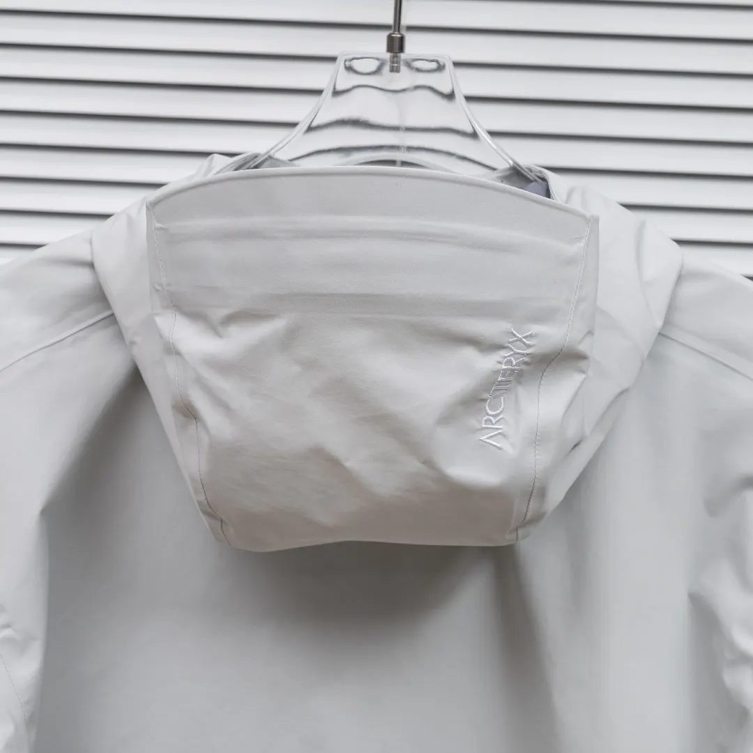 Beta SL GORE-TEX Shell Jacket D34023669 — view 15