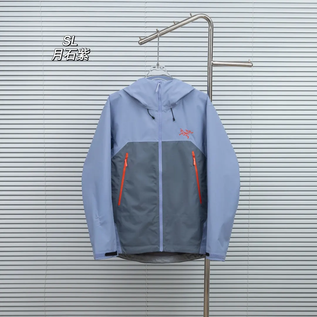 Beta SL GORE-TEX Hooded Shell Jacket D34023666