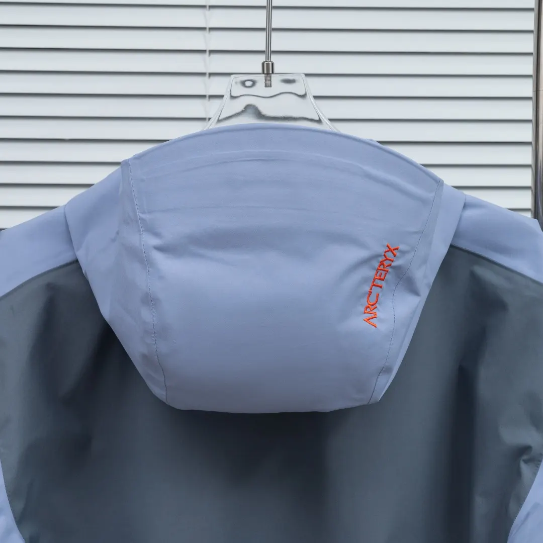 Beta SL GORE-TEX Hooded Shell Jacket D34023666 — view 15