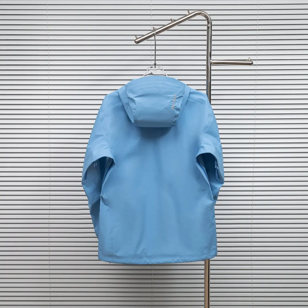 Beta SL GORE-TEX Shell Jacket D34023668 — view 2