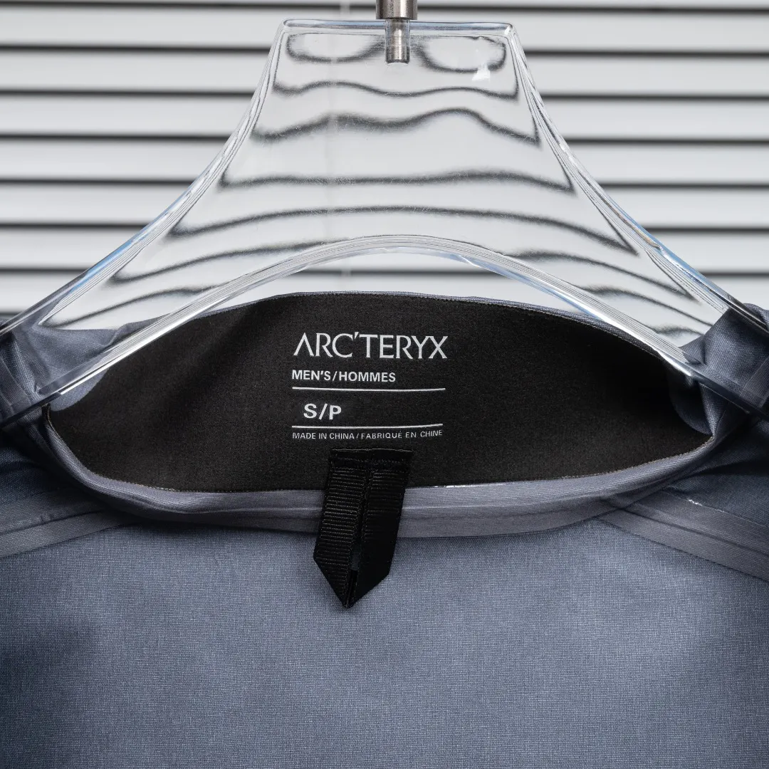 Beta SL GORE-TEX Shell Jacket D34023668 — view 14