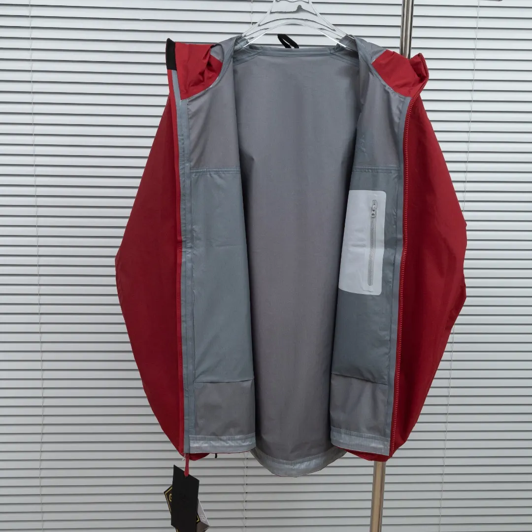 Beta Lightweight GORE-TEX Hooded Shell Jacket D34023667 — view 3