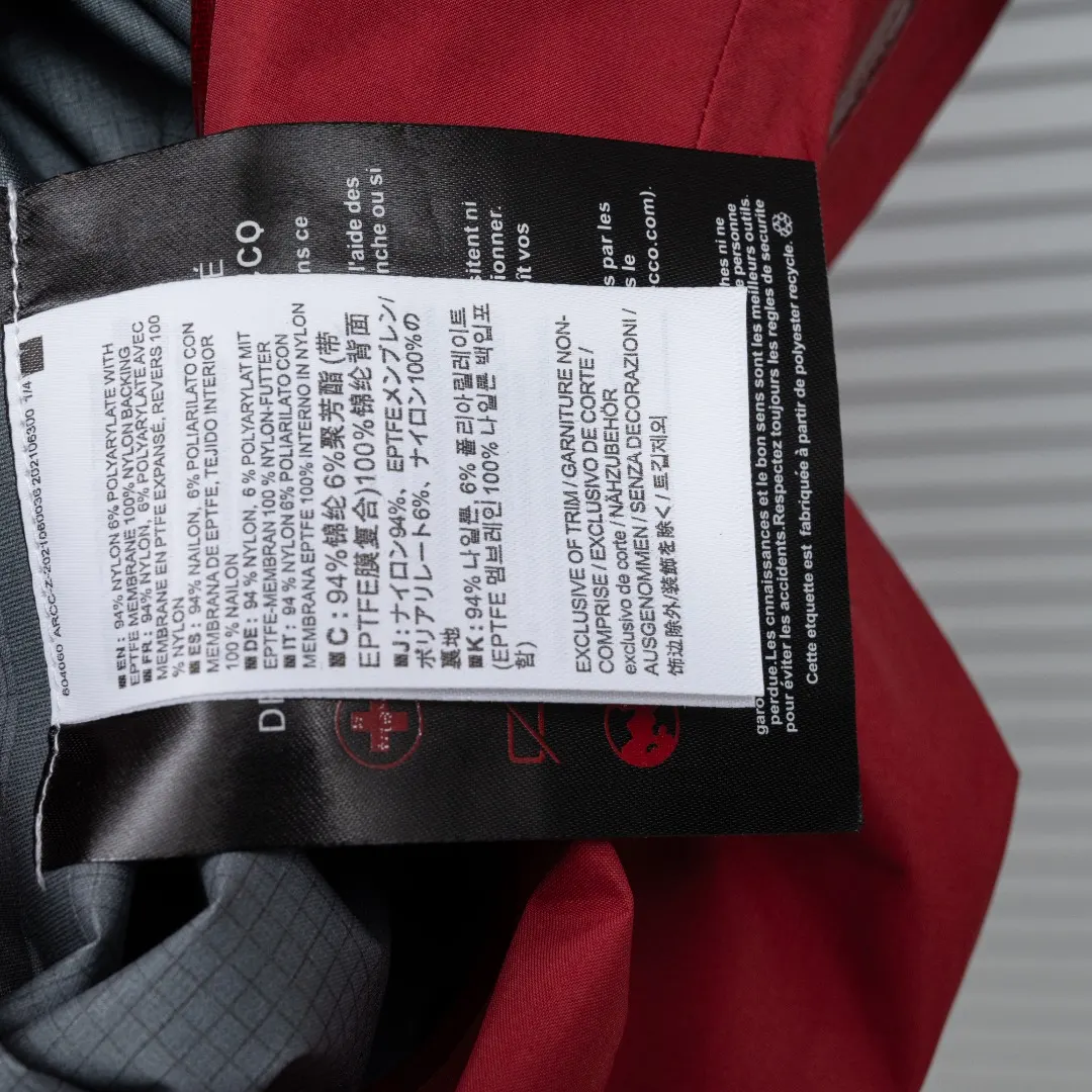 Beta Lightweight GORE-TEX Hooded Shell Jacket D34023667 — view 10