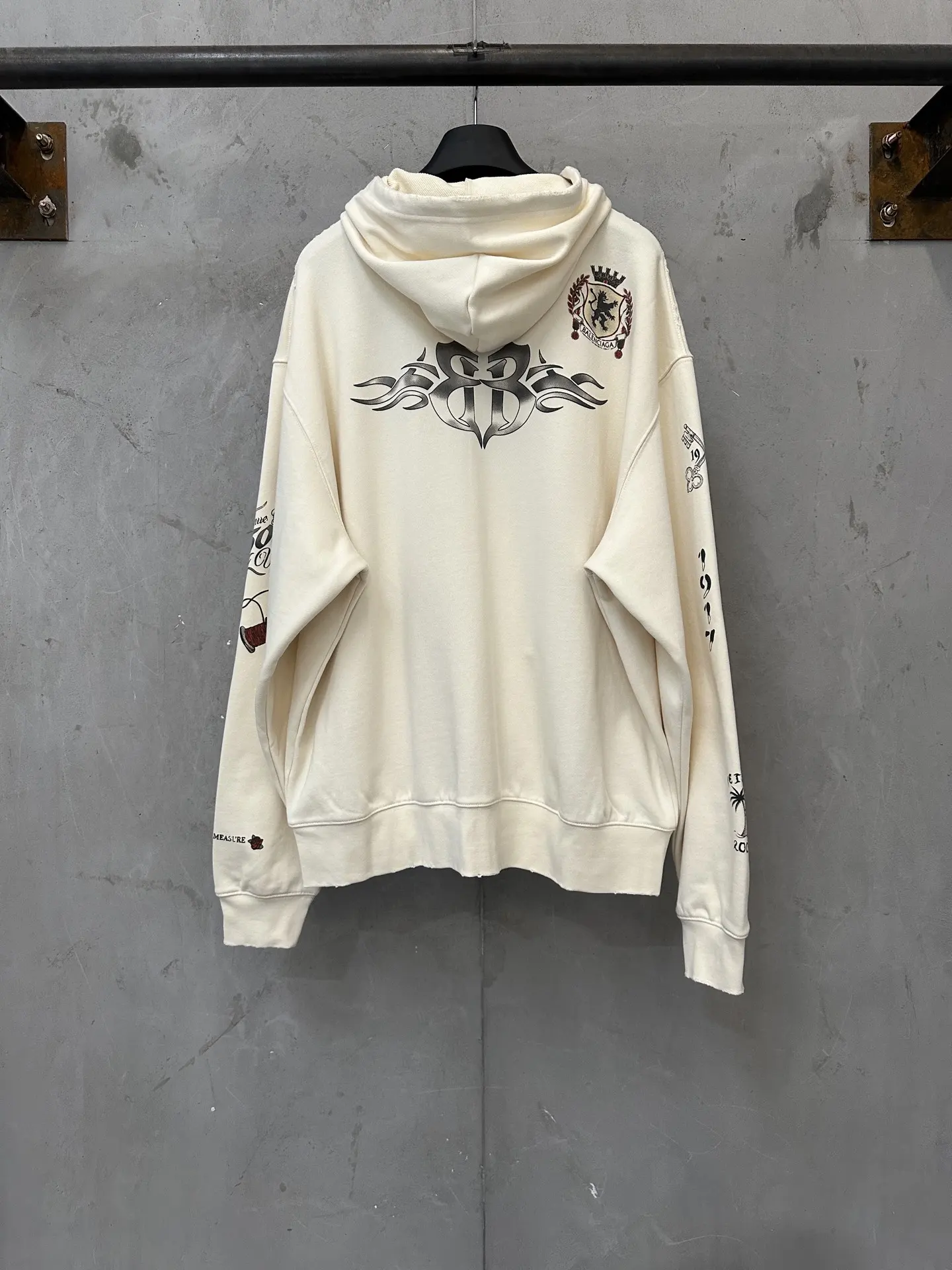 1917 Tattoo Graphic Zip-Up Hoodie D35018942 — view 2